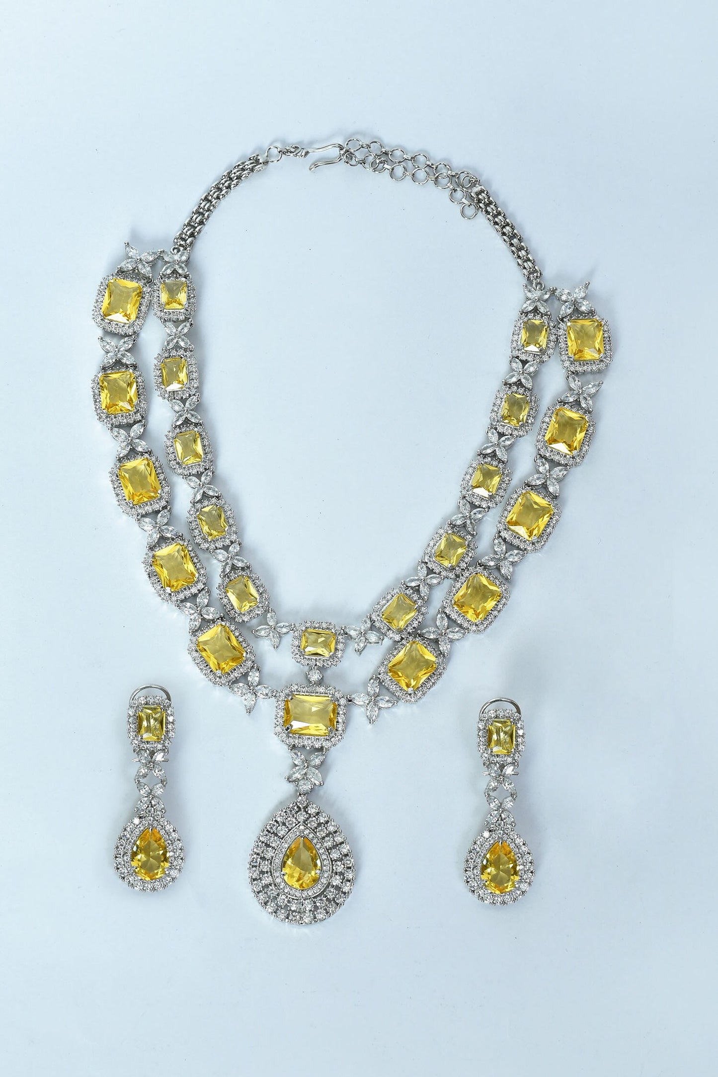 Embellished Layered Necklace Set 