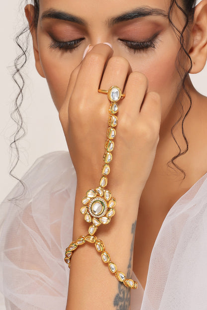 Kundan Embellished Haathphool 