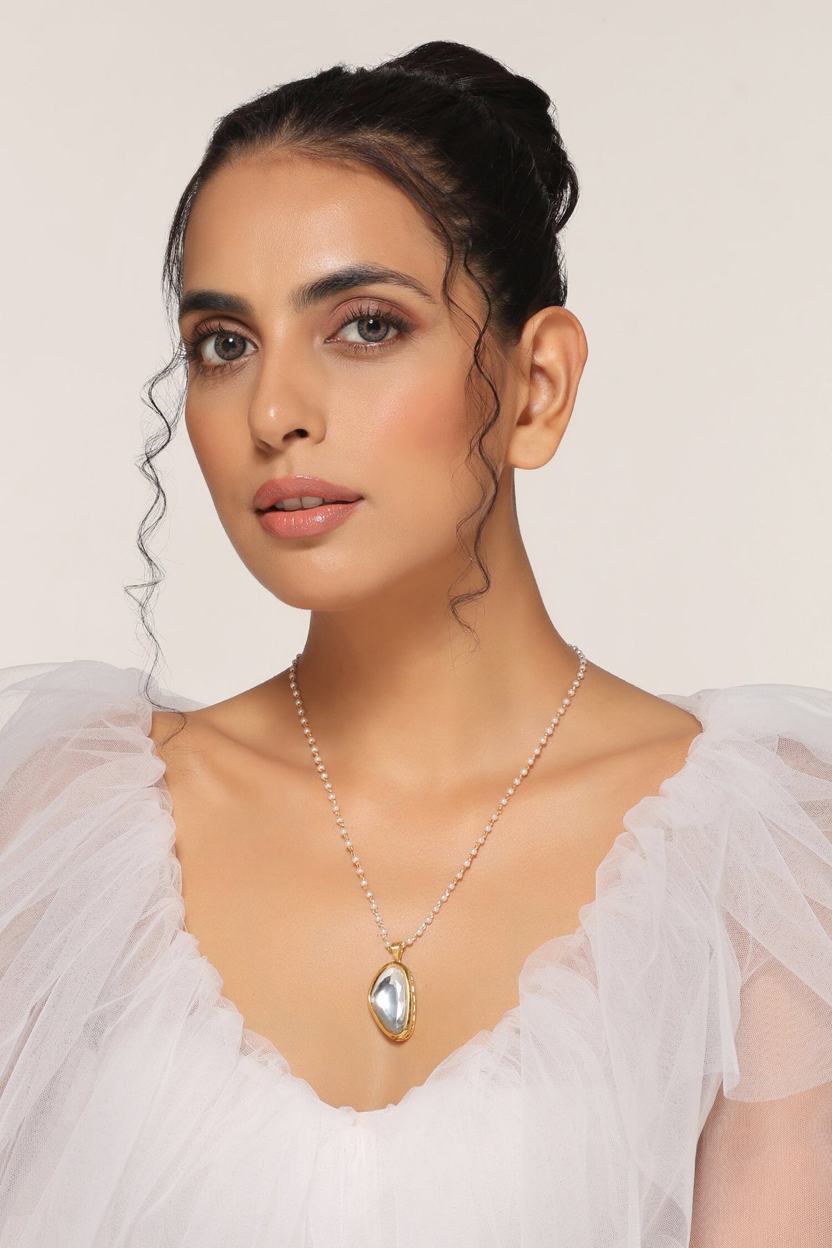 Polki Embellished Pendant Necklace 