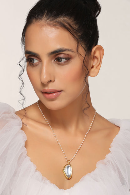 Polki Embellished Pendant Necklace 