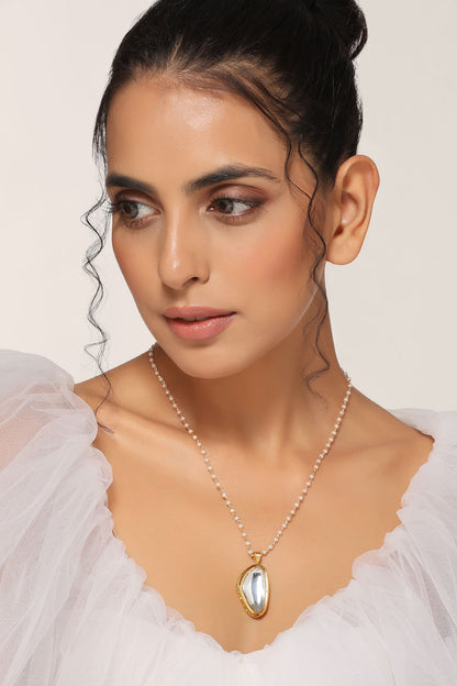 Polki Embellished Pendant Necklace 