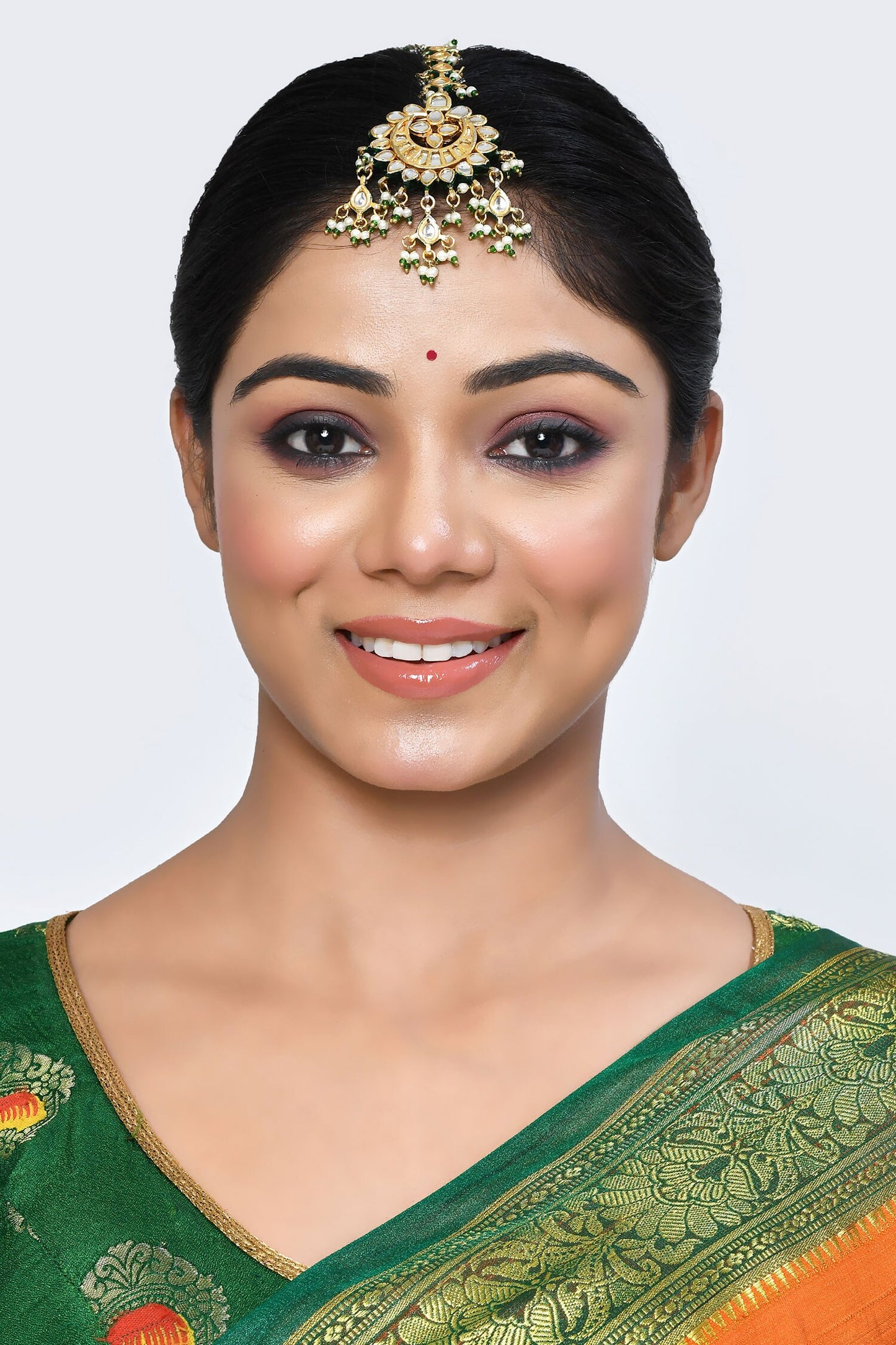Kundan Embellished Maangtikka 