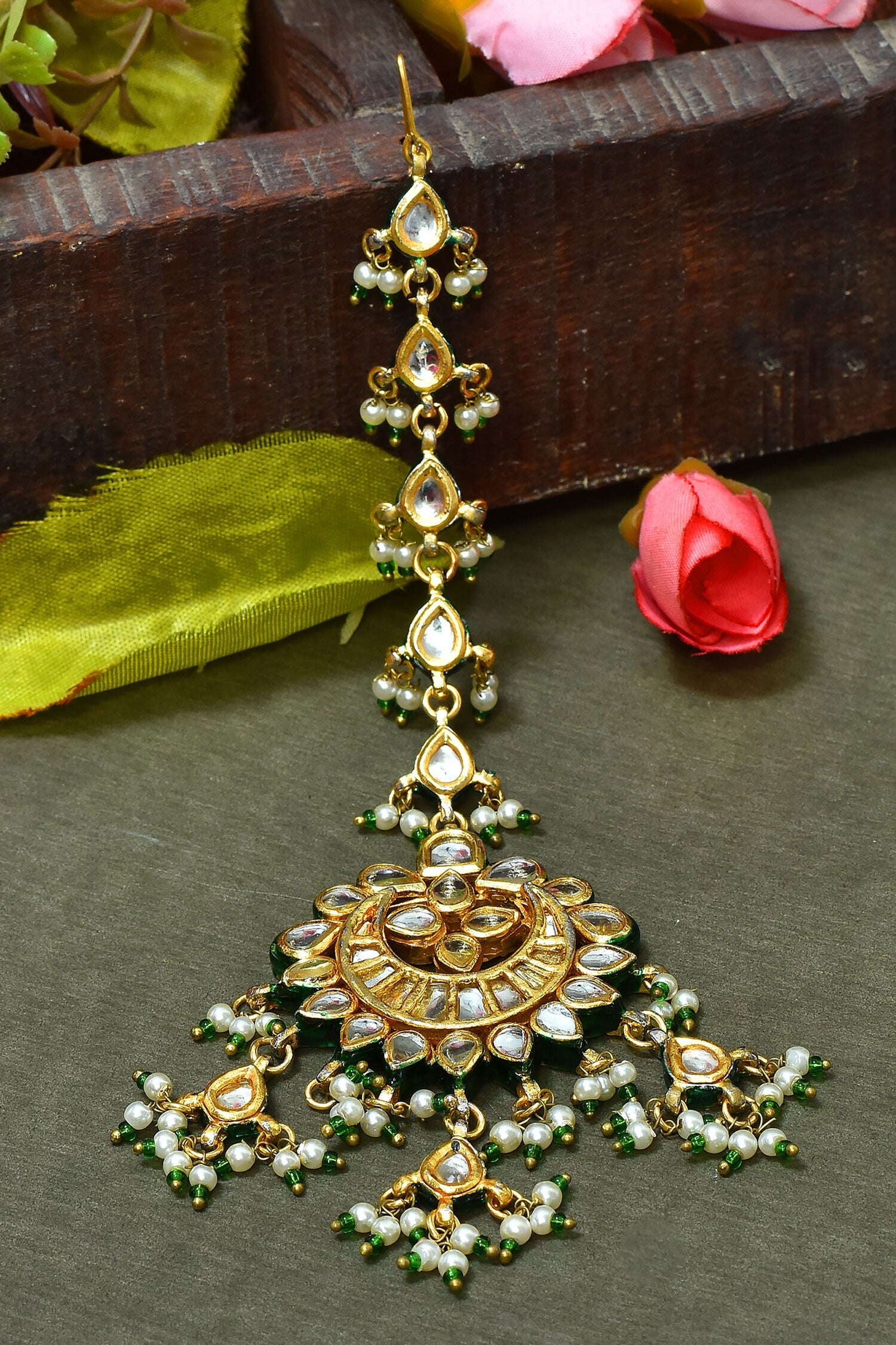 Kundan Embellished Maangtikka 