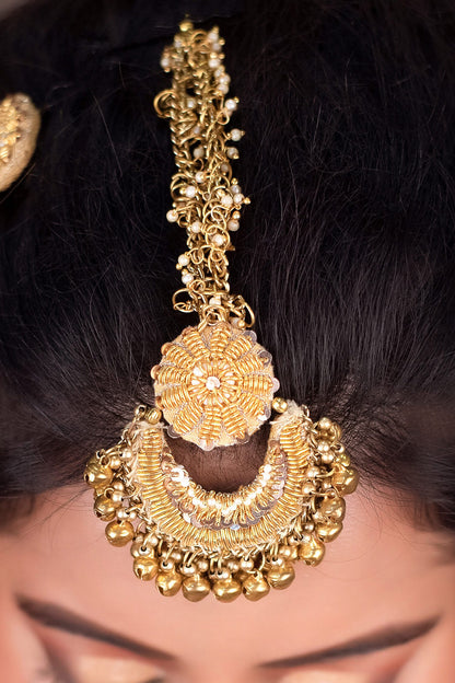 Thread Embroidered Necklace Set 