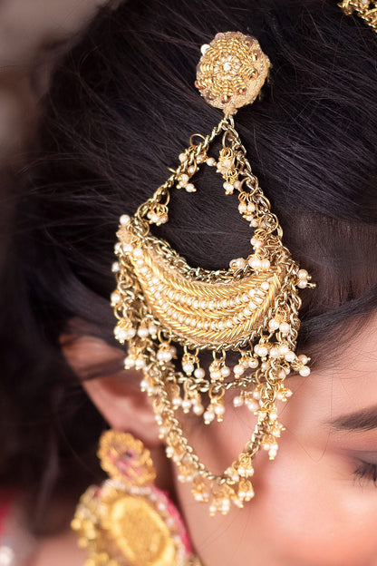 Thread Embroidered Necklace Set 