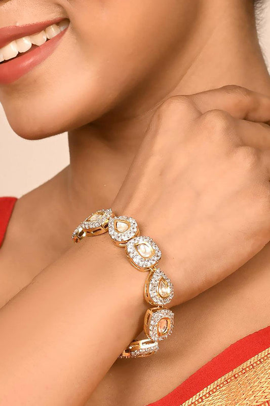 Kundan Teardrop Motif Bracelet 
