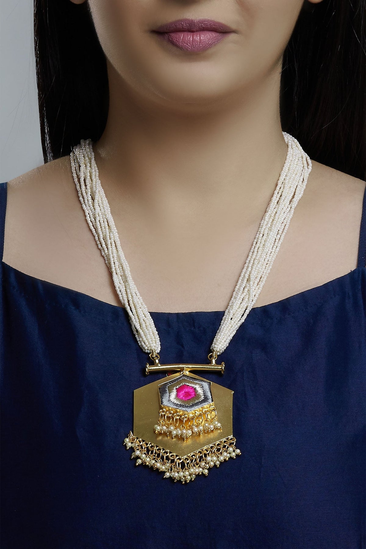 Geometric Pendant Necklace 