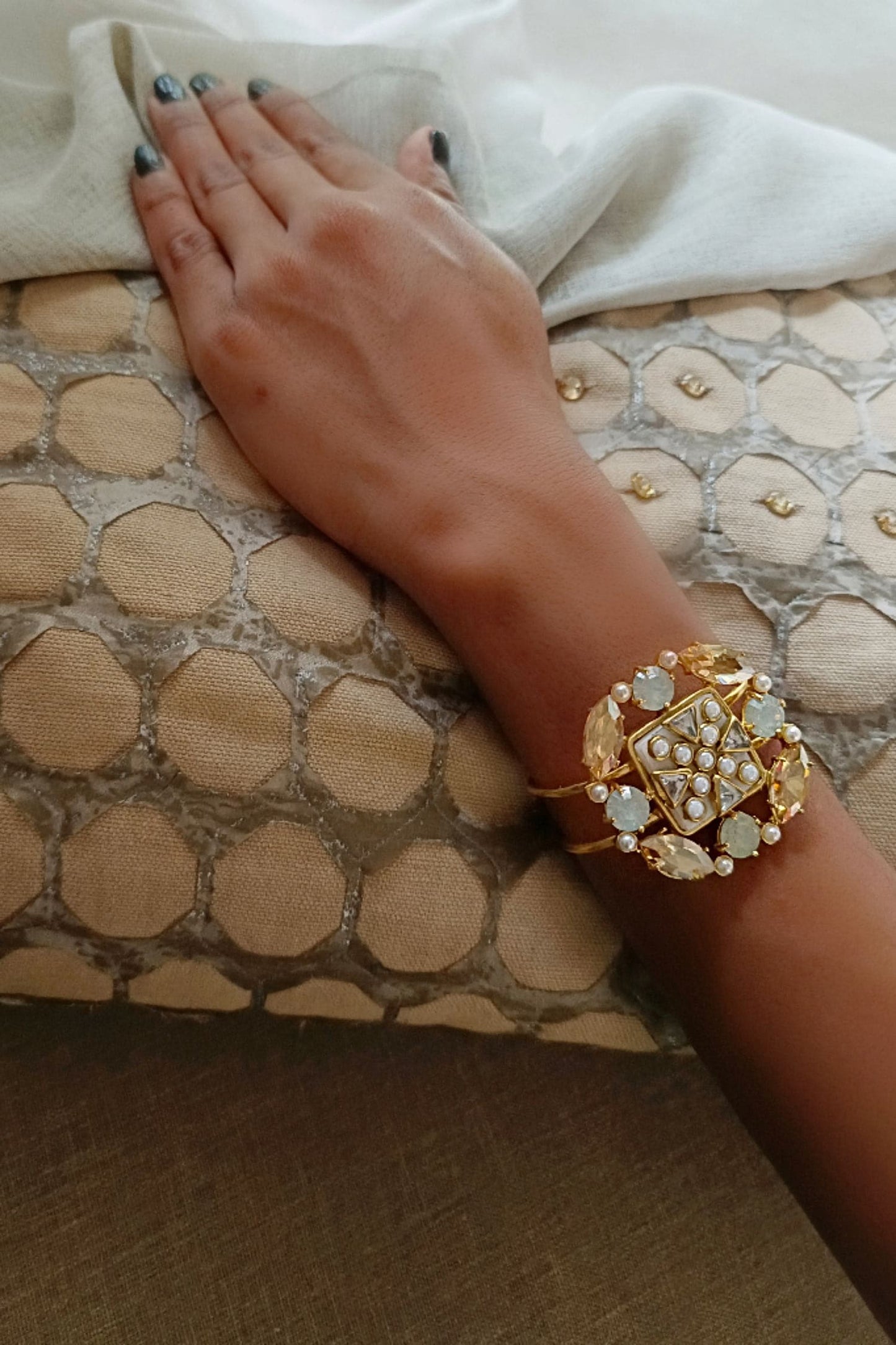 Suhaaya Embellished Mini Cuff 