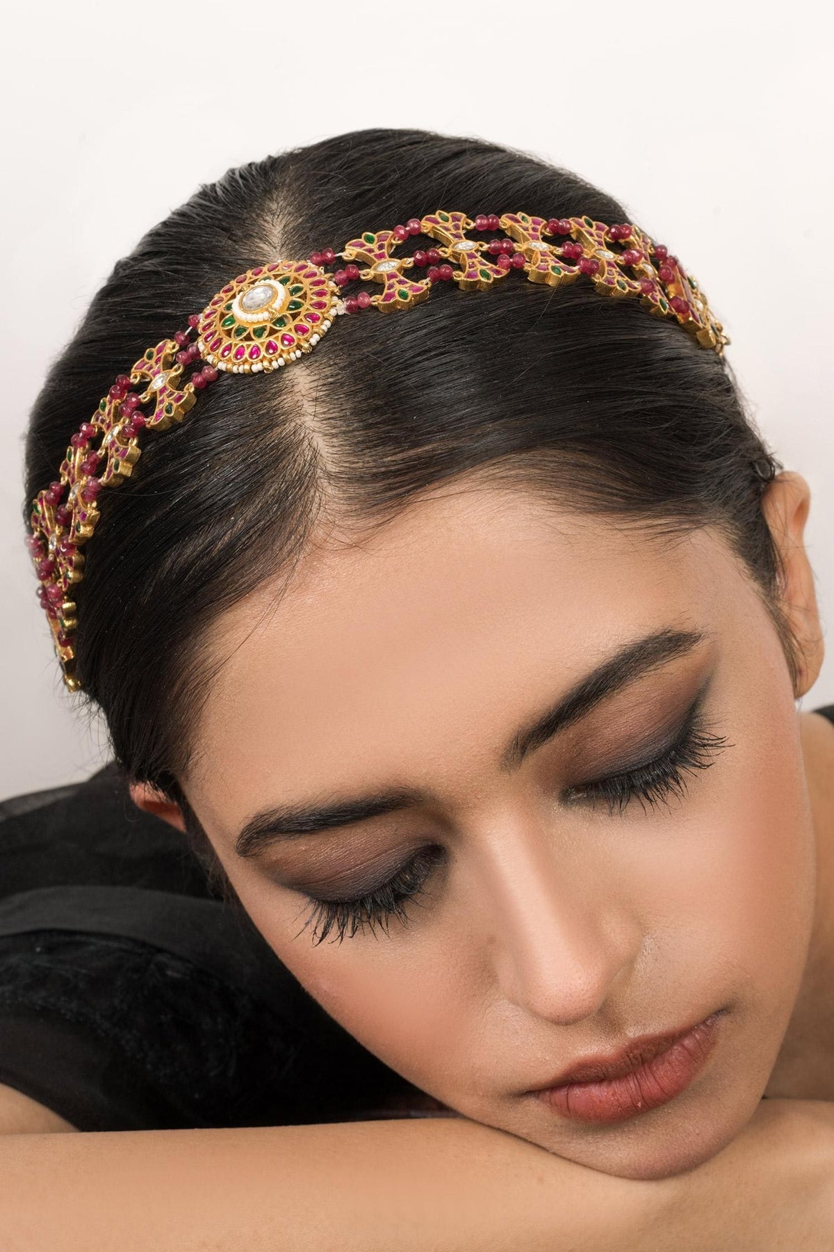 Handmade Jadau Kundan Embellished Mathapatti 