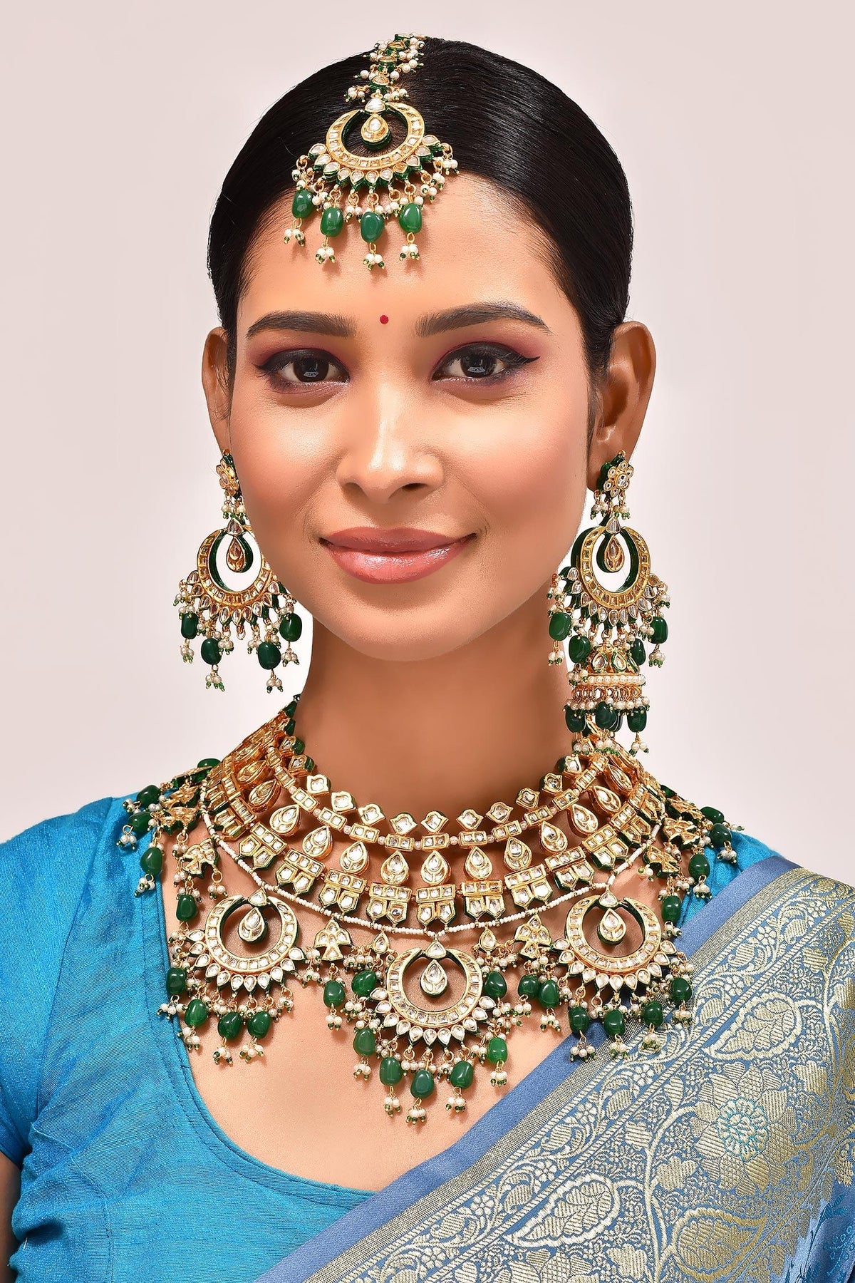 Kundan Embellished Necklace Set 