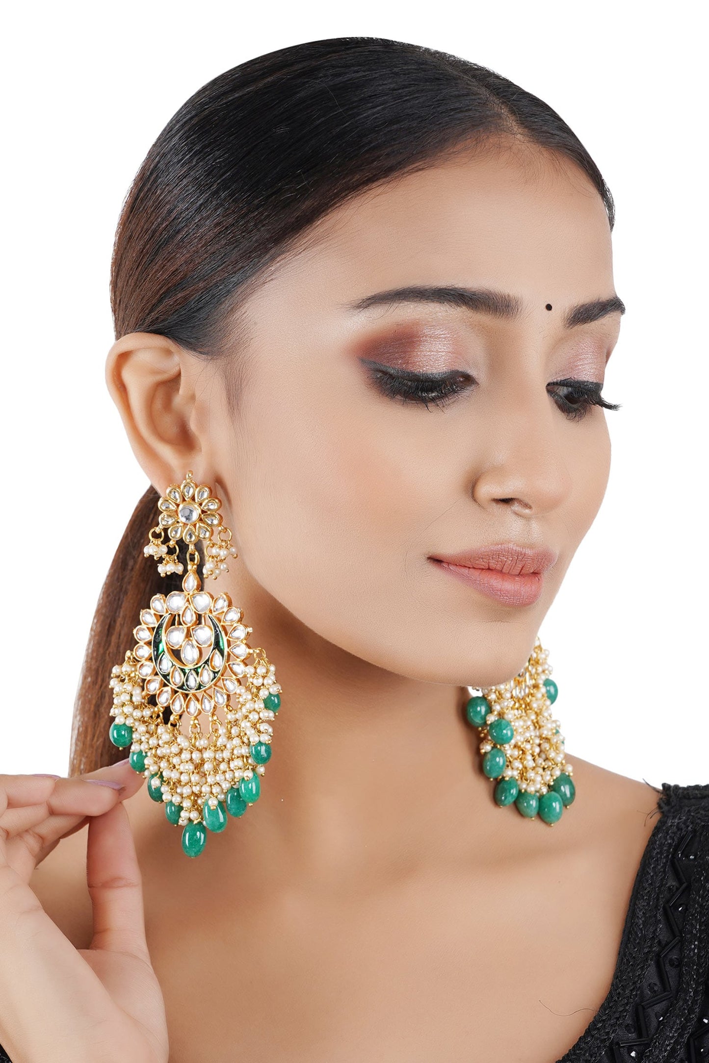 Kundan Chandbalis 