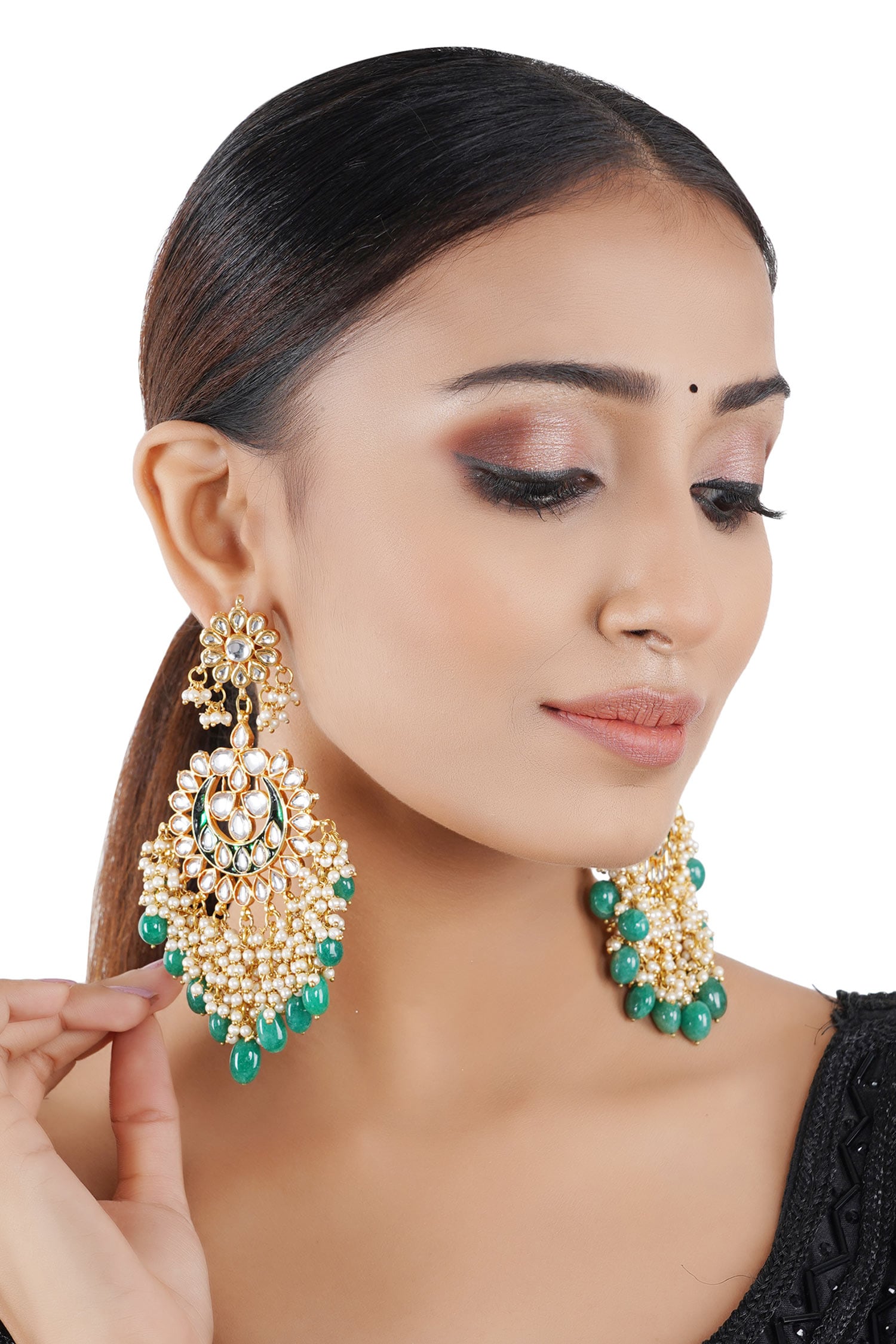 Kundan Chandbalis 