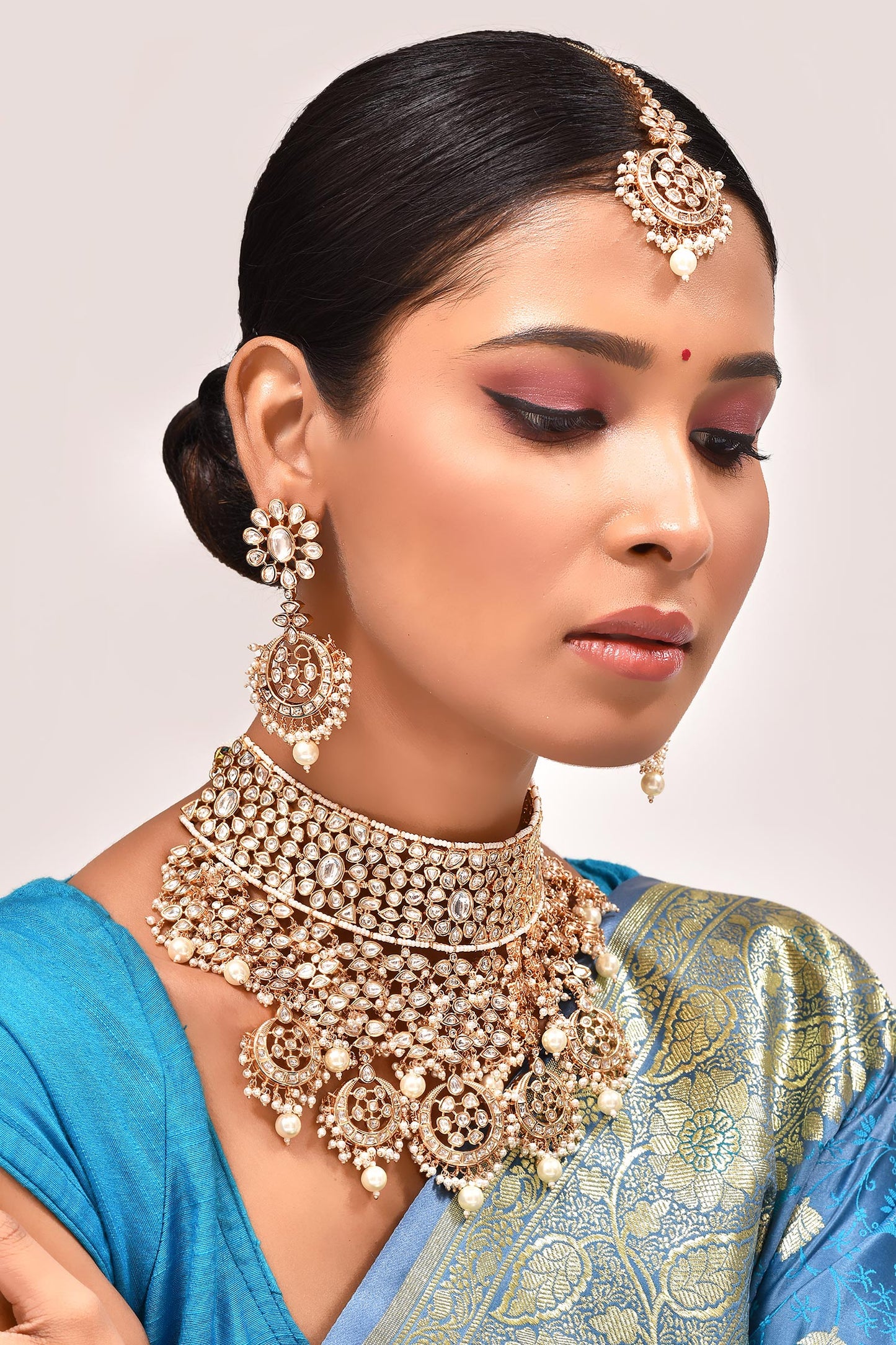 Crecent Moon & Floral Cut Work Jewellery Set 