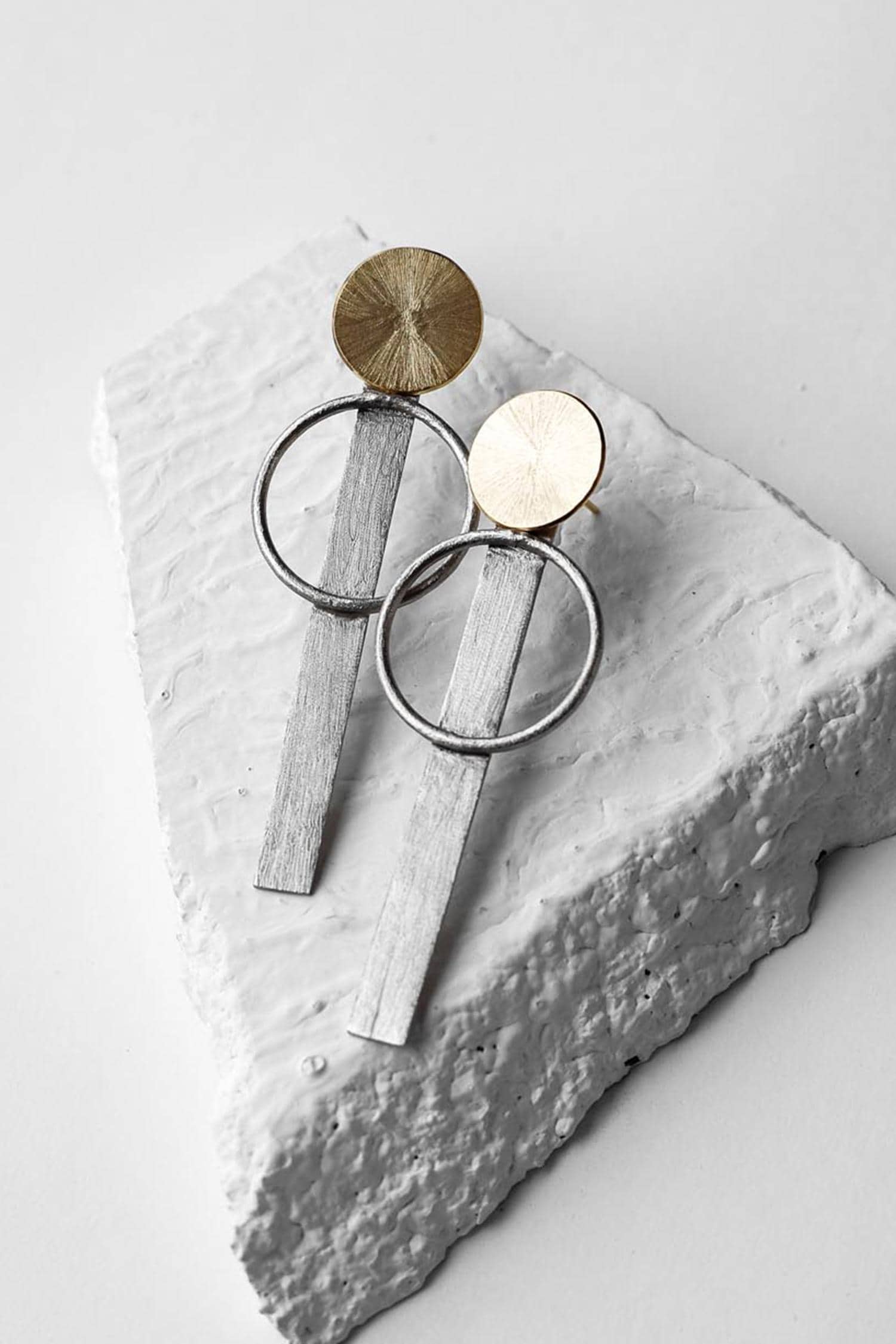 Geometric Danglers 