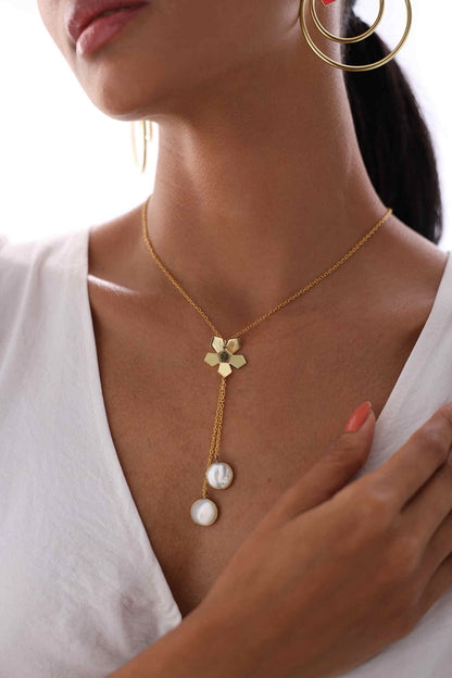 Plume Floral Pattern Necklace 