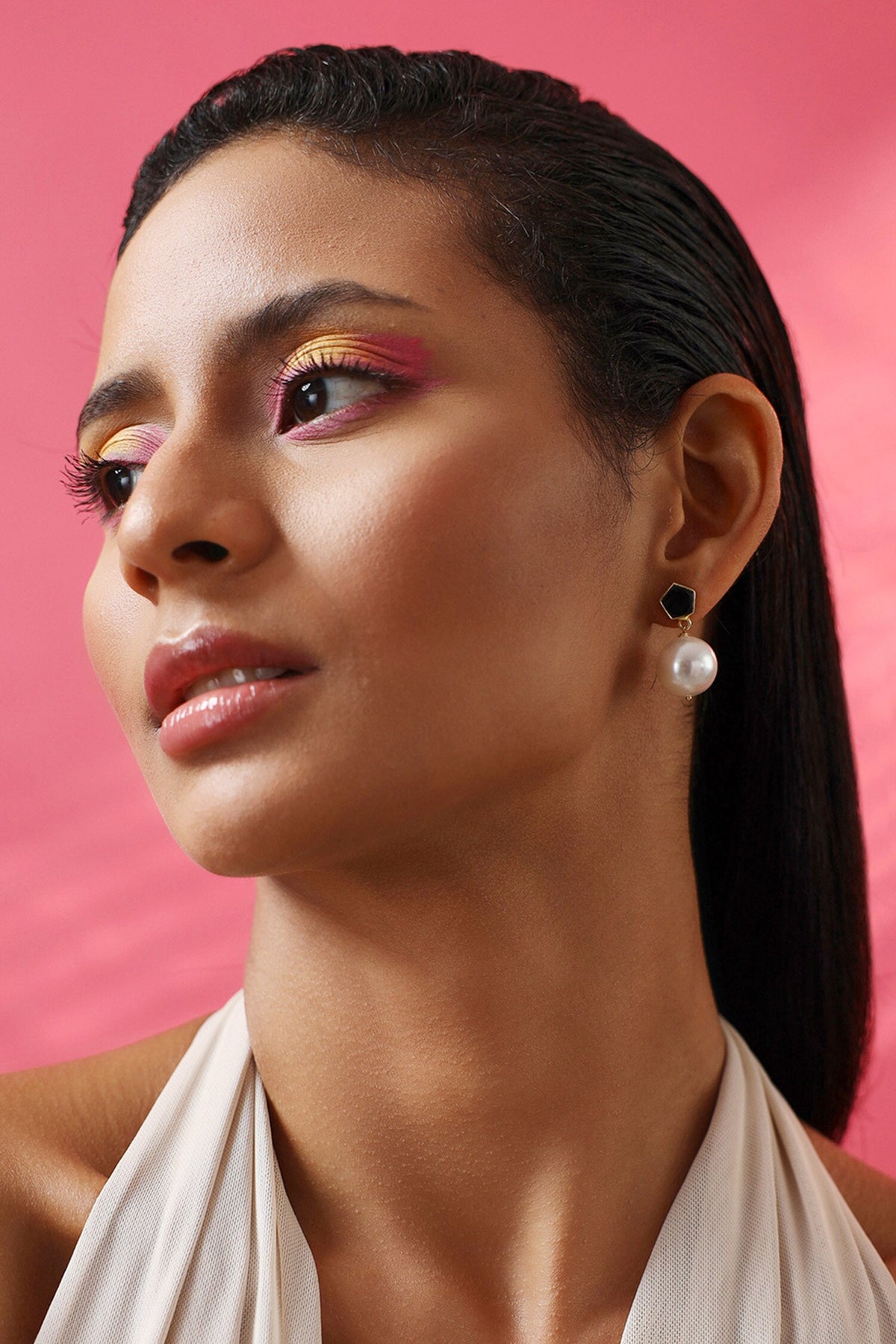 Noir Geometric Pattern Earrings 