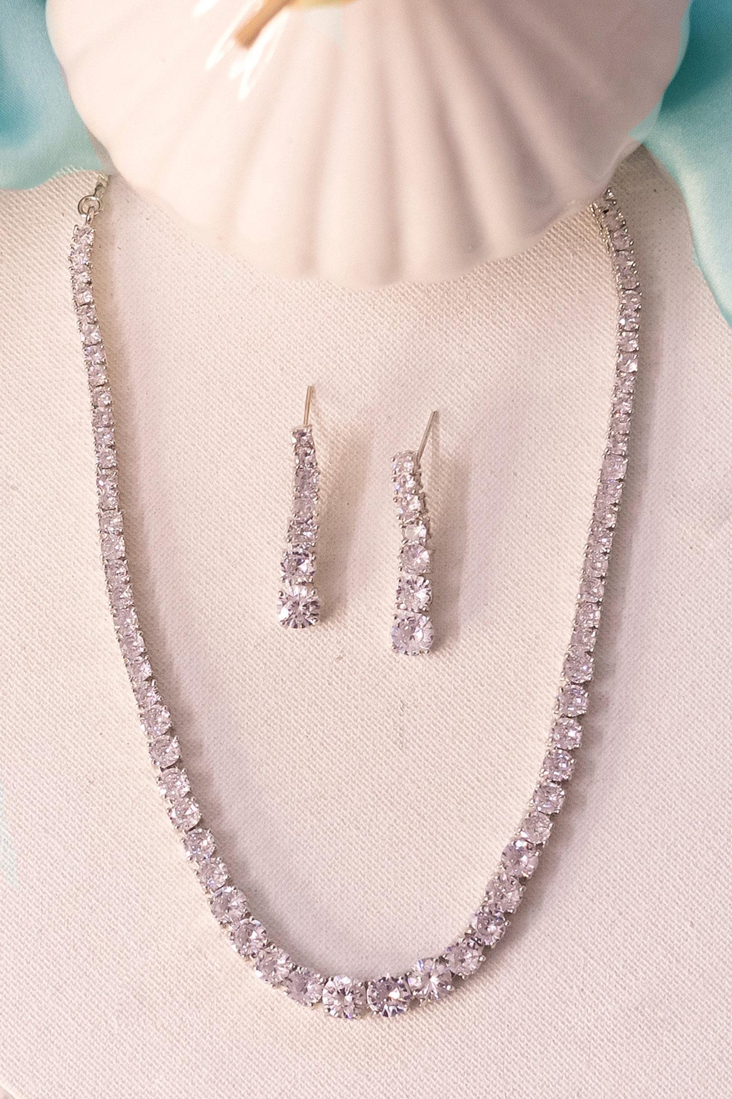 Zirconia Studded Necklace Set 