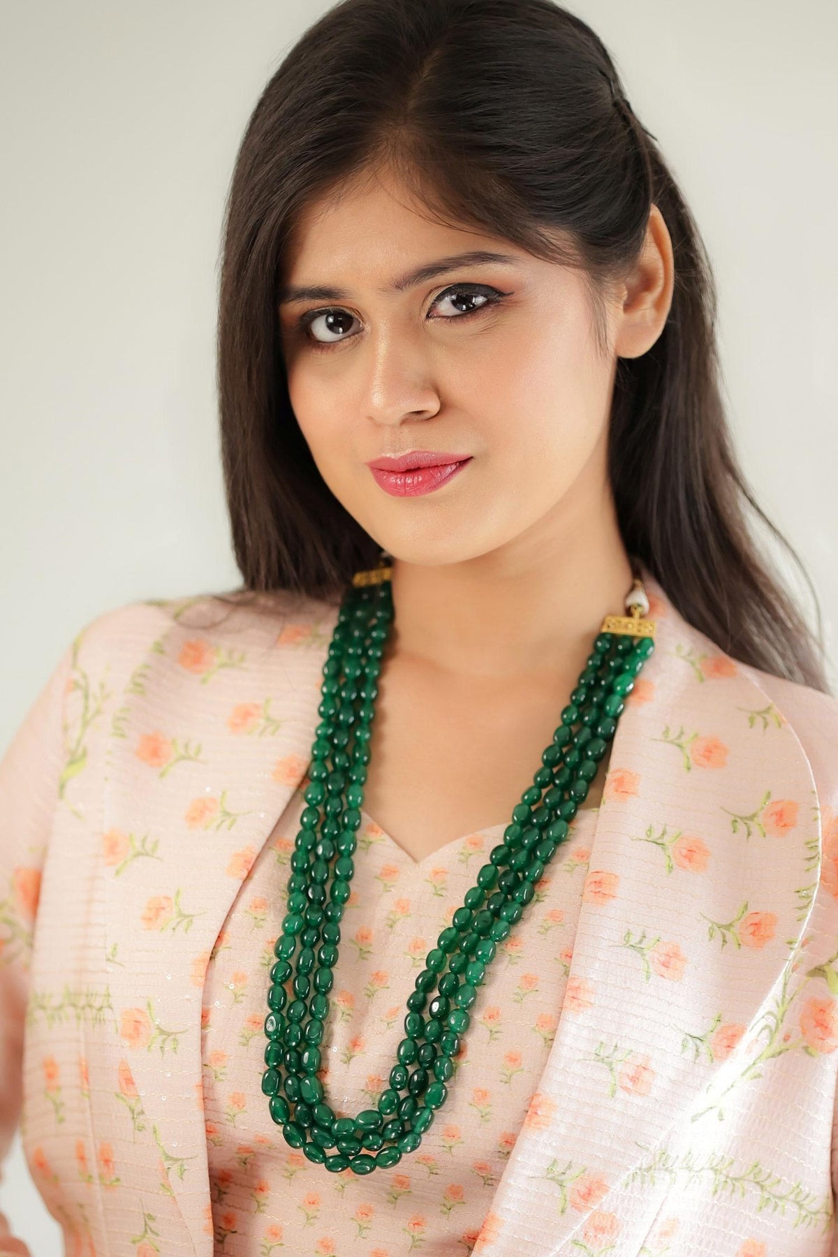 Kundan Beads Embellished Necklace 