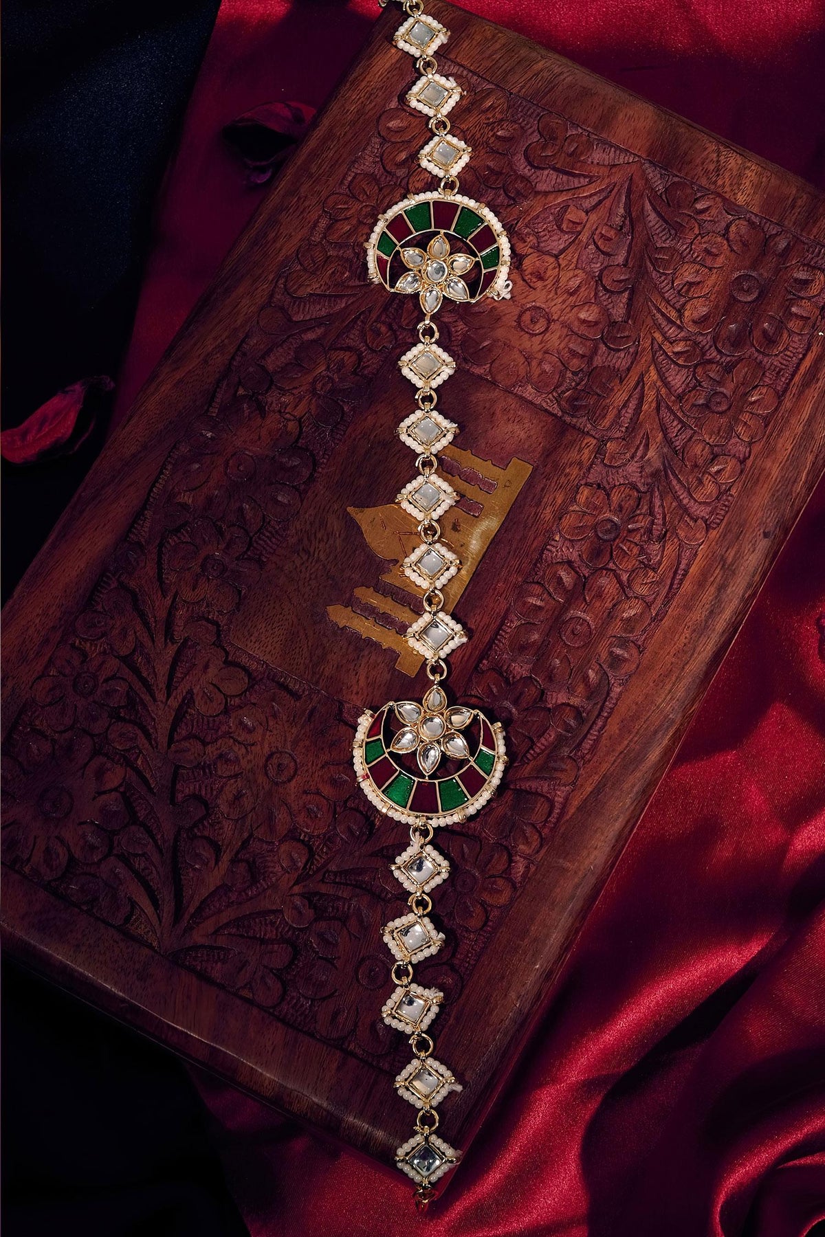 Half Crescent Shaped Sheeshpatti 