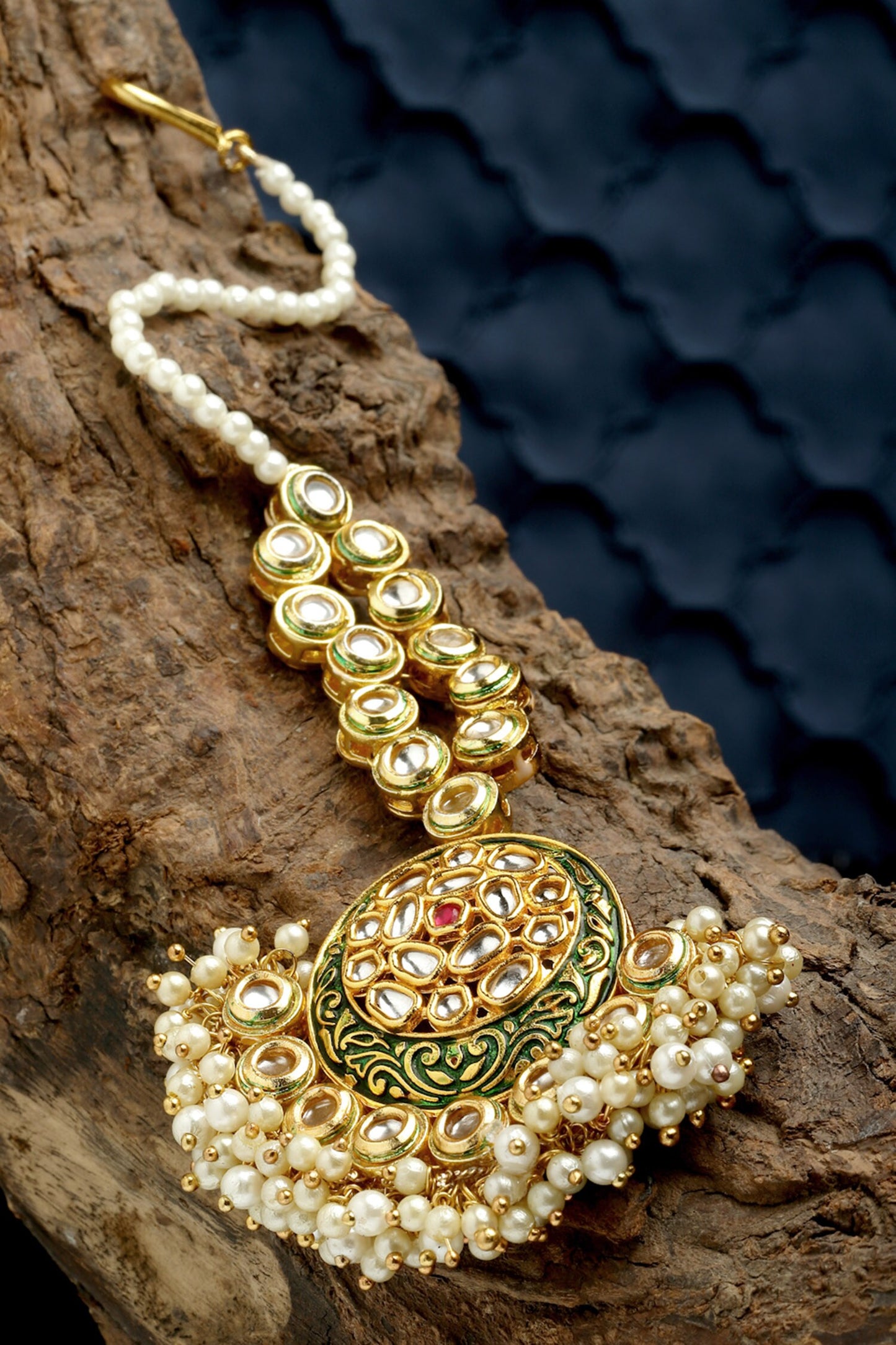 Kundan & Pearl Embellished Maangtikka 