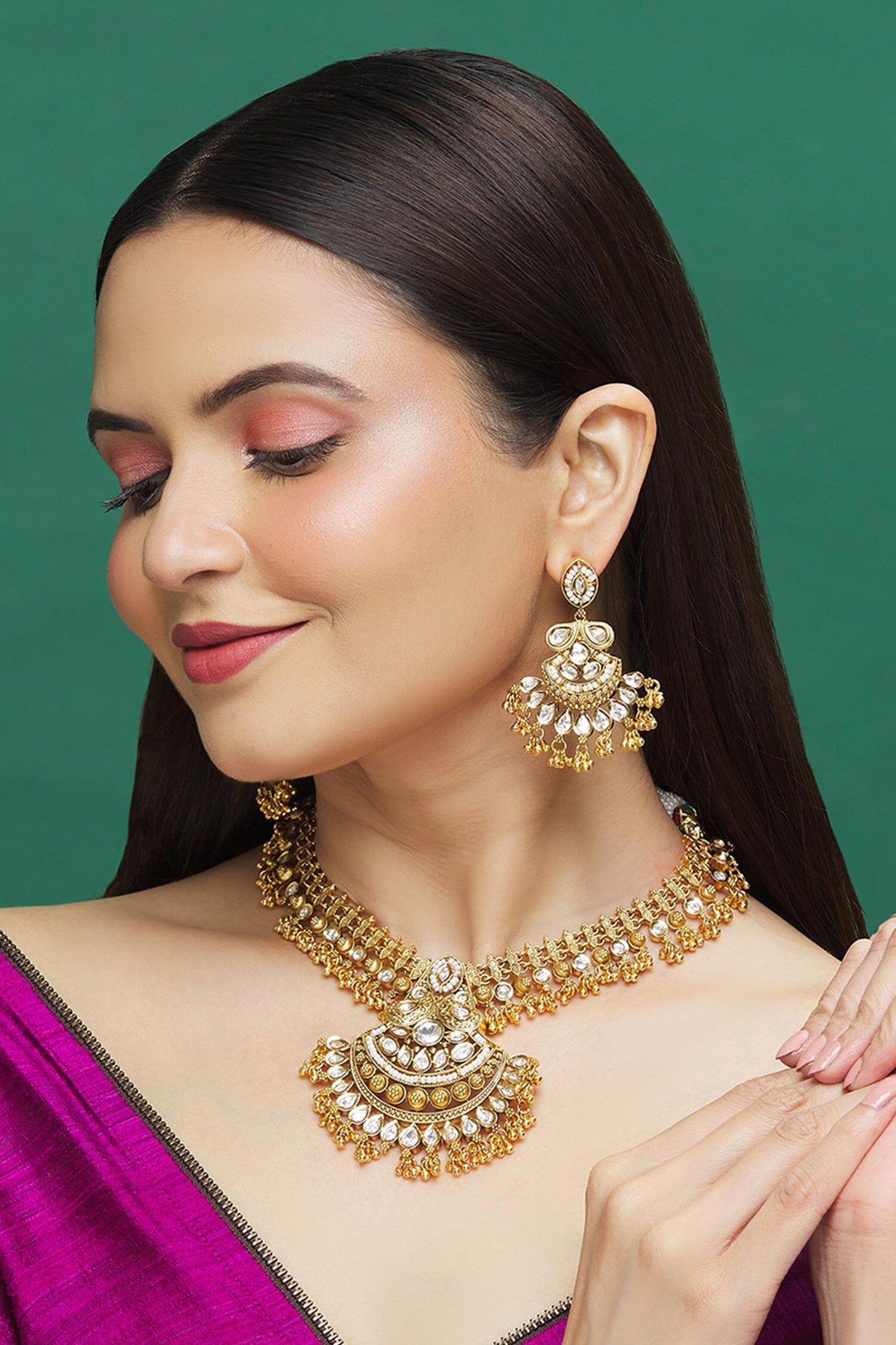 Kundan Embellished Pendant Choker Set 