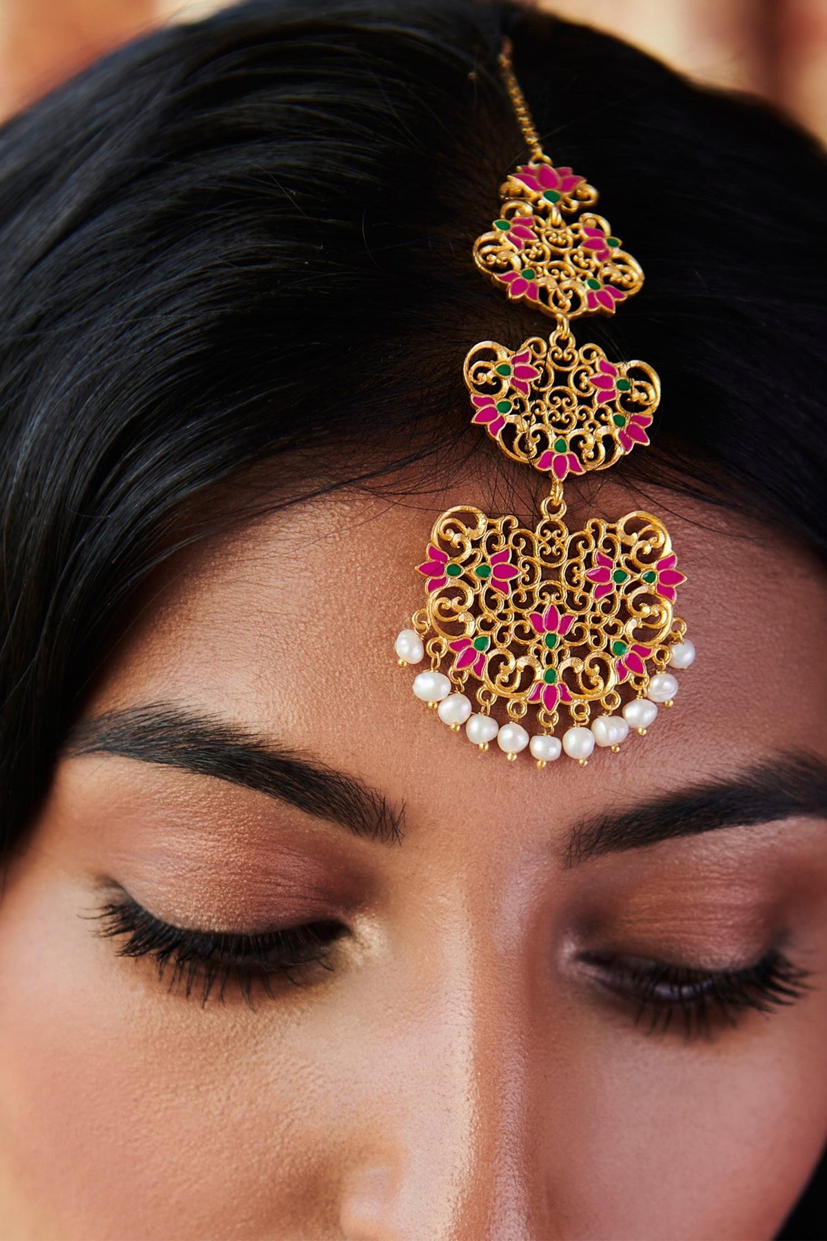 Enamel Lotus Maangtikka 
