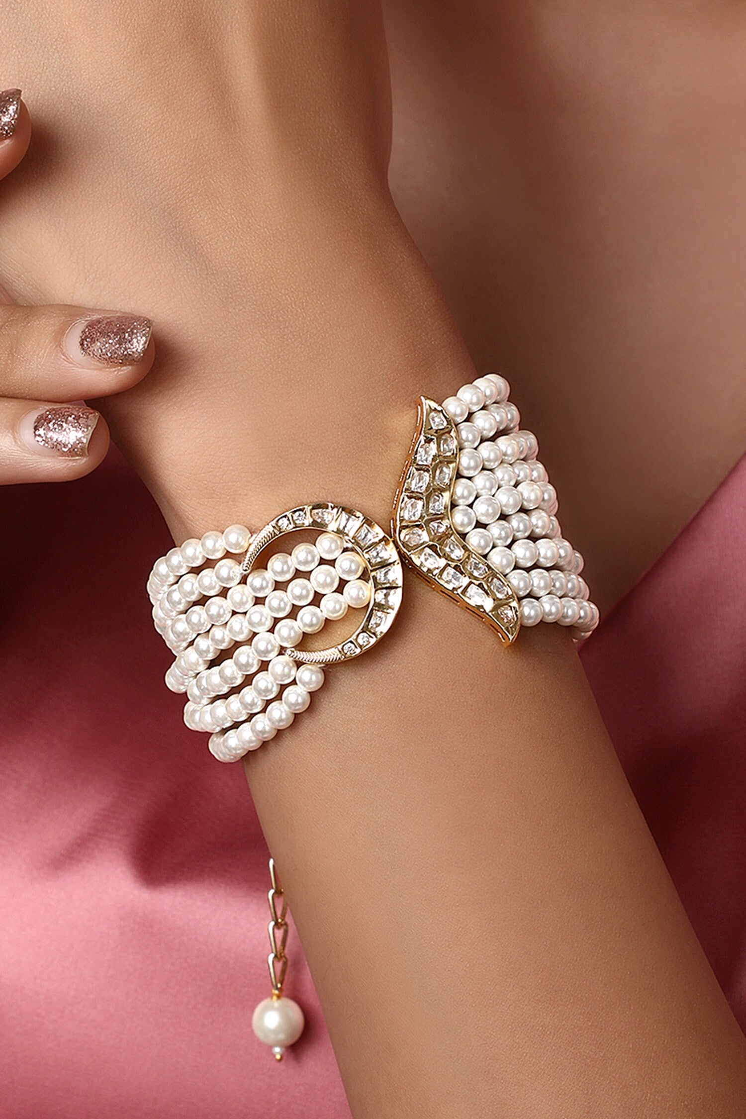 Kediya Moti Embellished Bracelet 