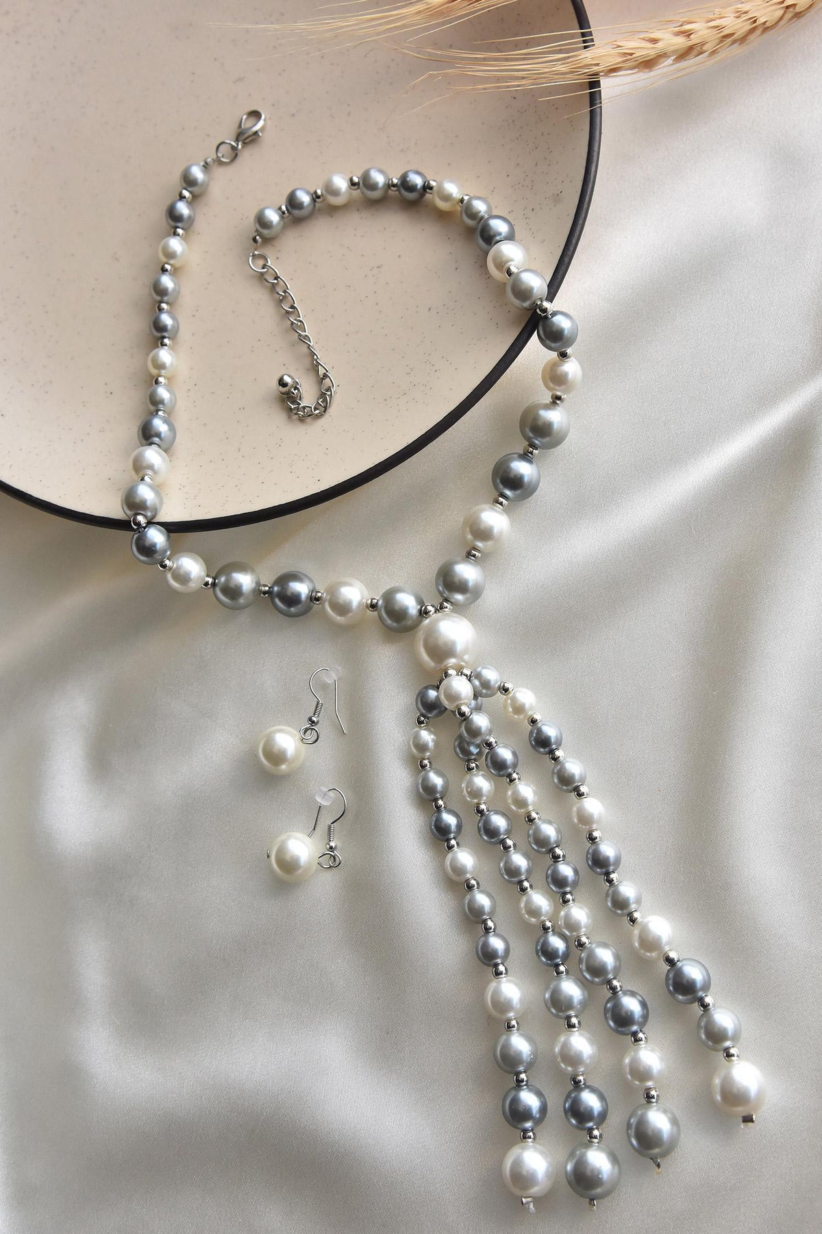 Layered Pearl Necklace Set 