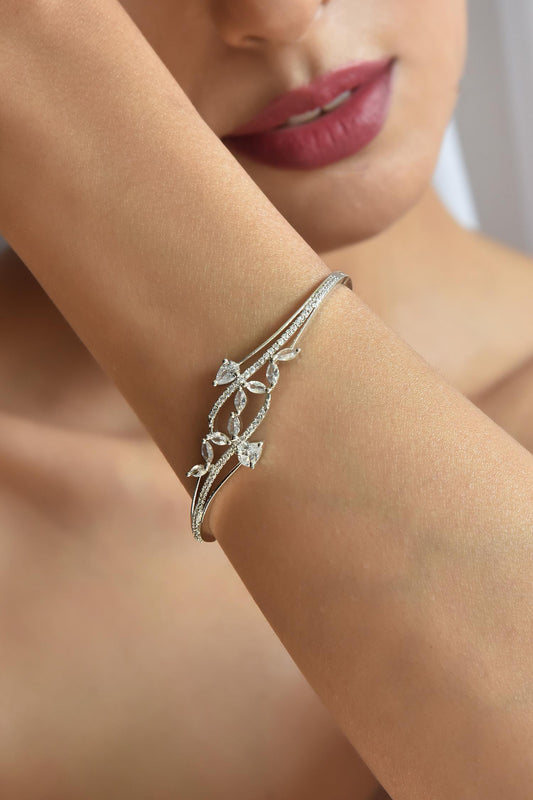Solitaire Embellished Bracelet 