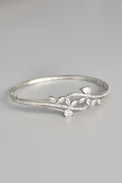 Solitaire Embellished Bracelet 