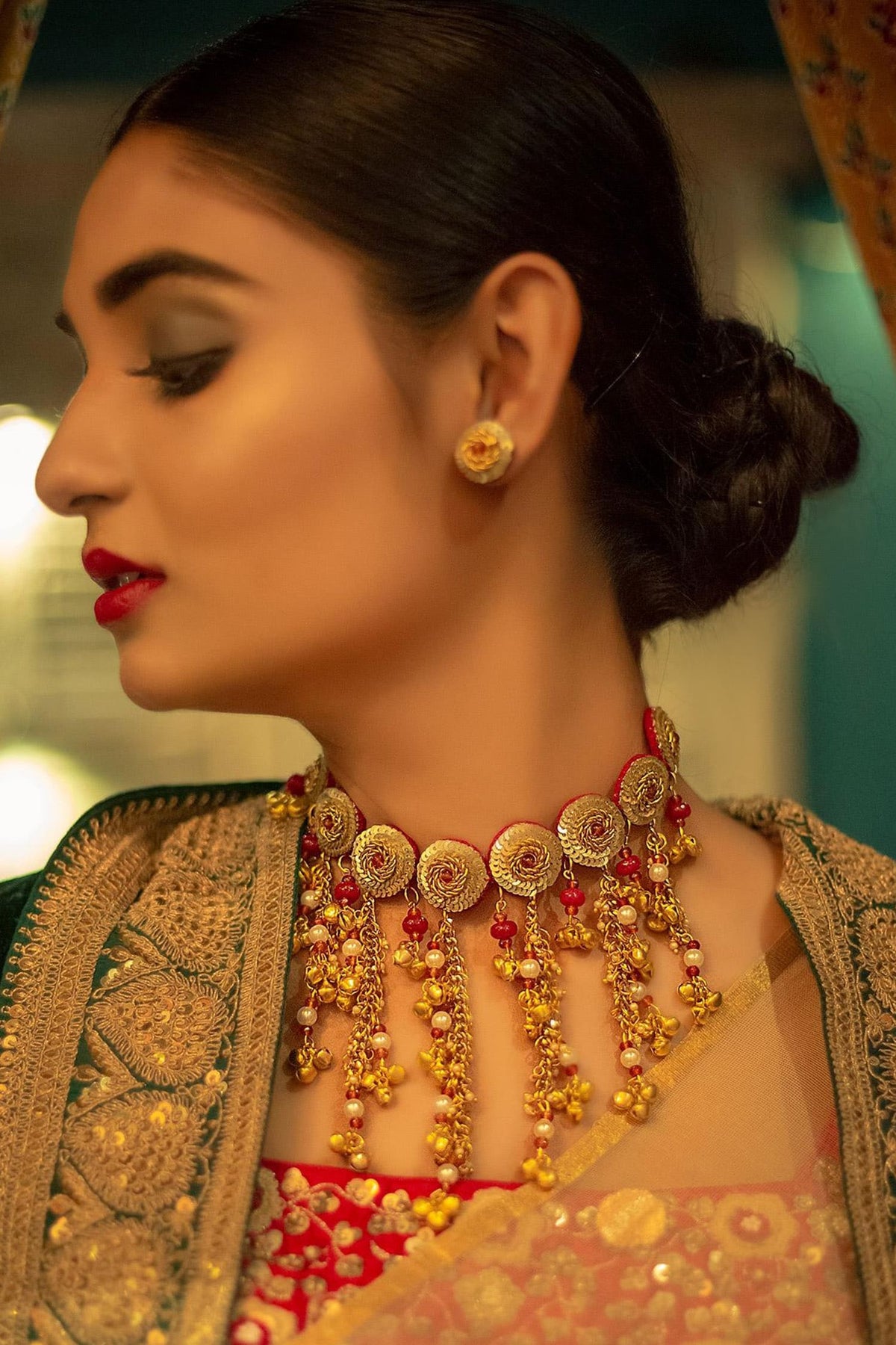 Floral Sequin Embroidered Choker Necklace 