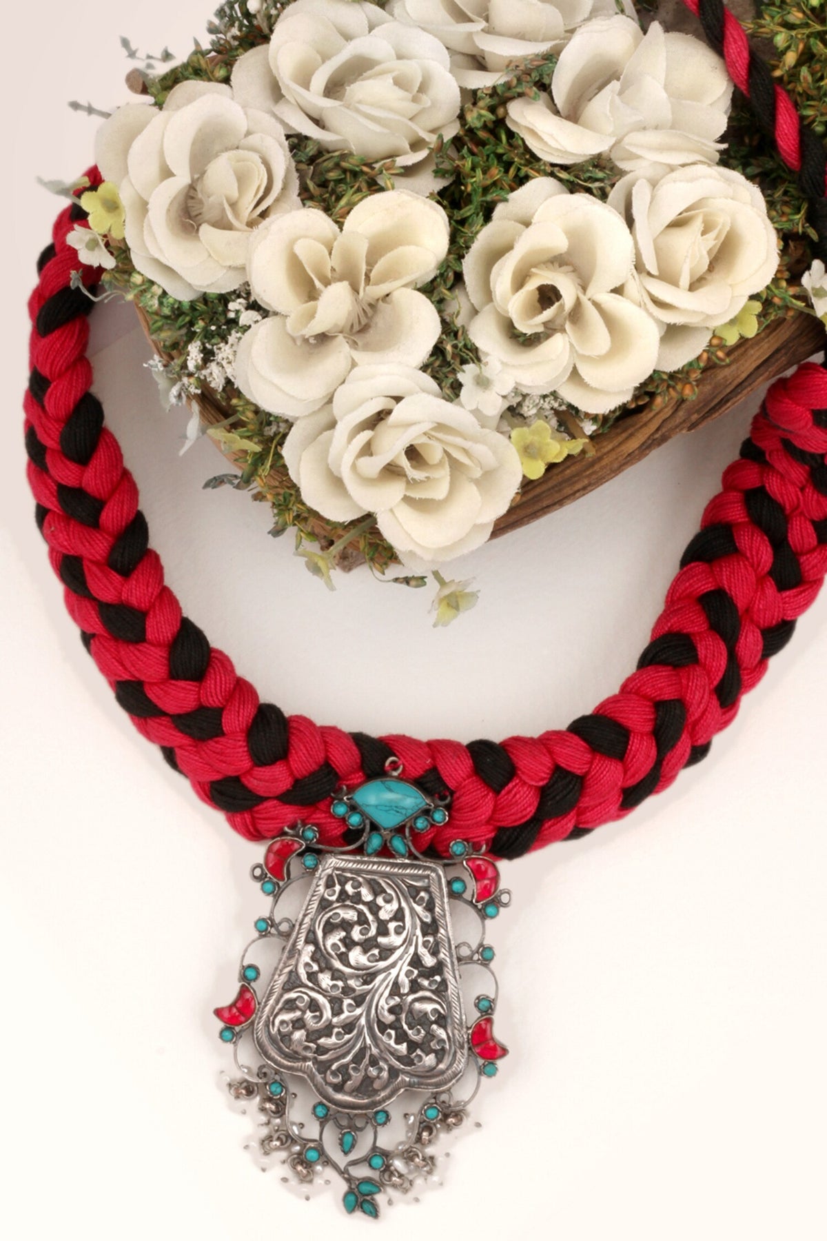 Handcrafted Pendant Choker 