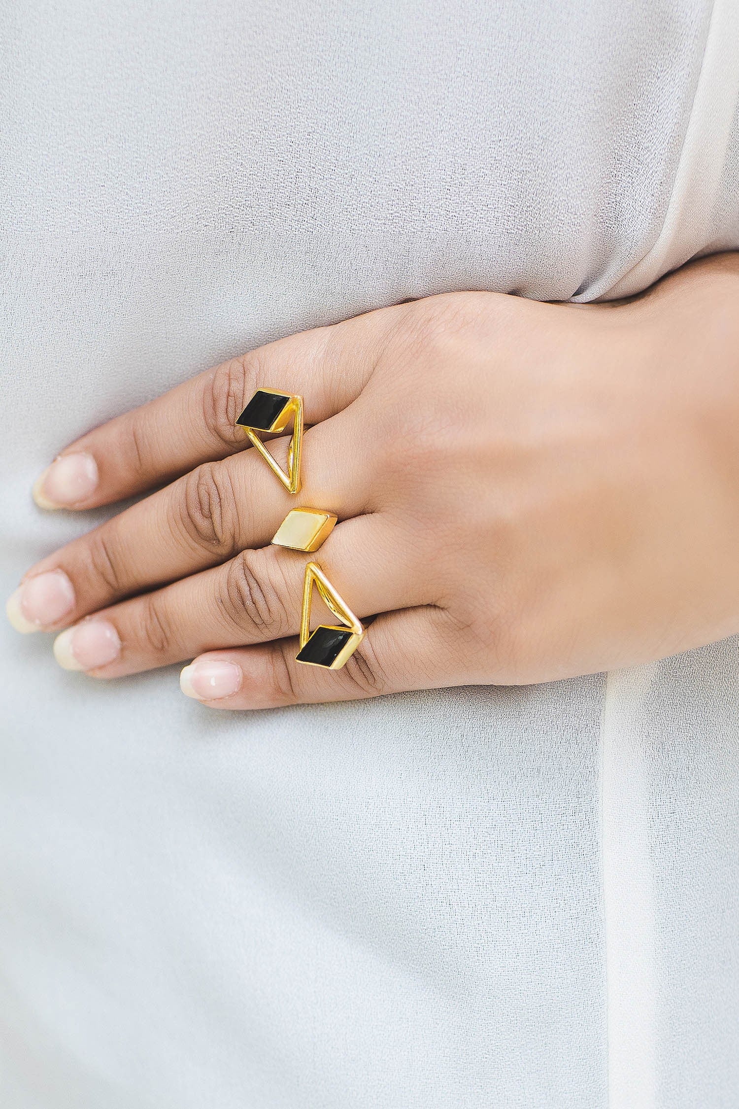 Stone Two Finger Ring 