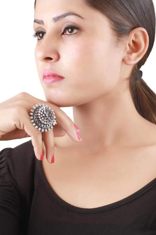 Floral Embellished Ring 