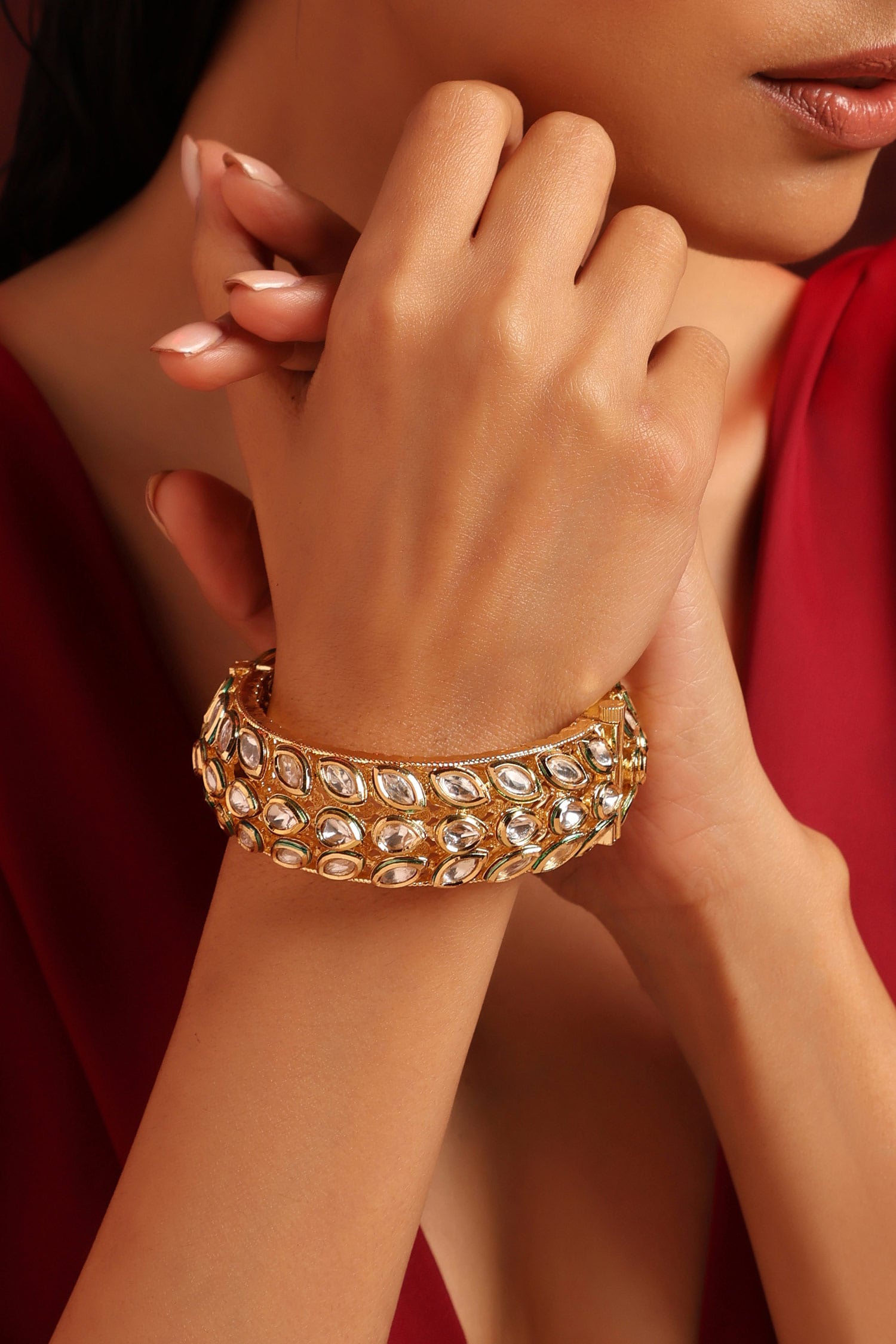 Kundan Embellished Cut Work Pattern Kada 