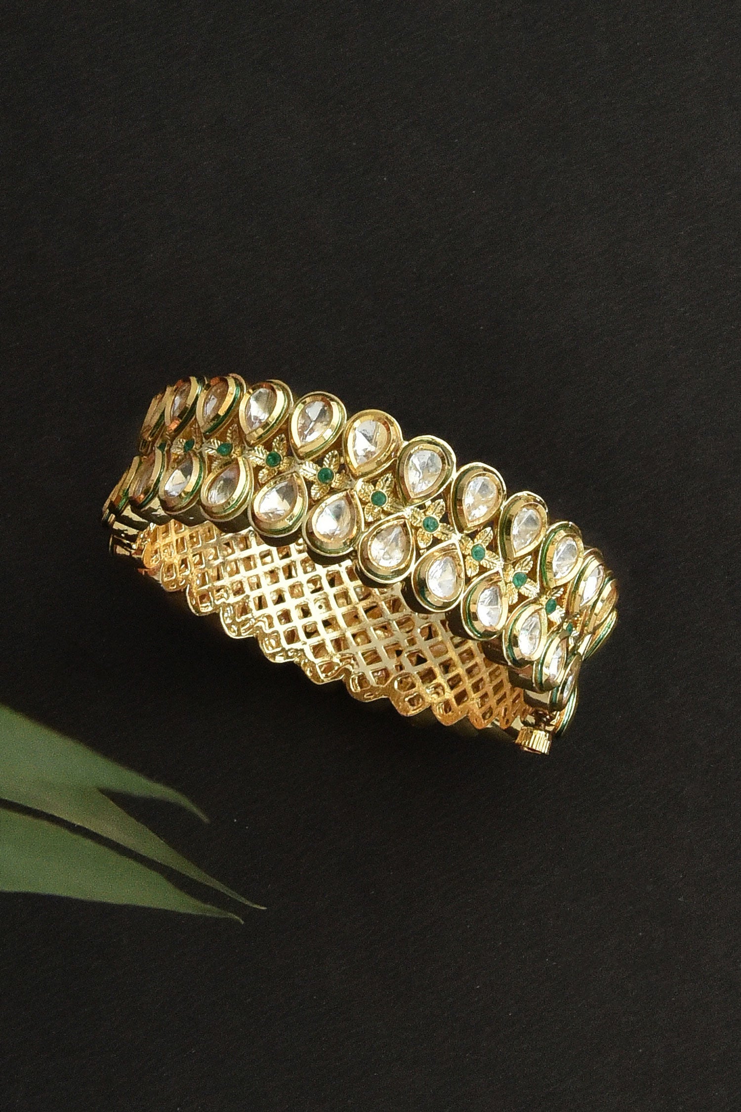 Pear Shaped Kundan Embellished Kada 