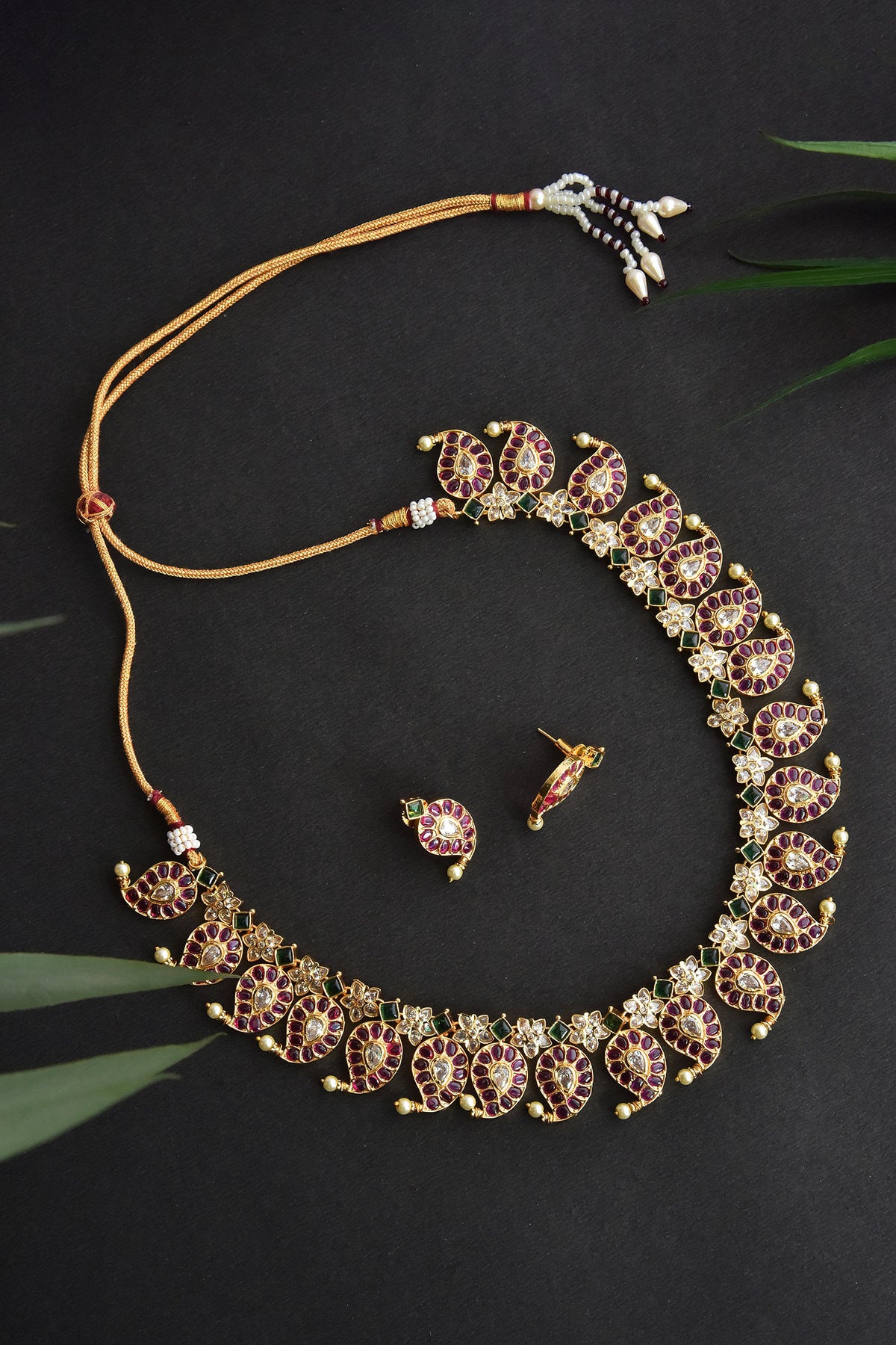 Kundan Embellished Necklace Set 