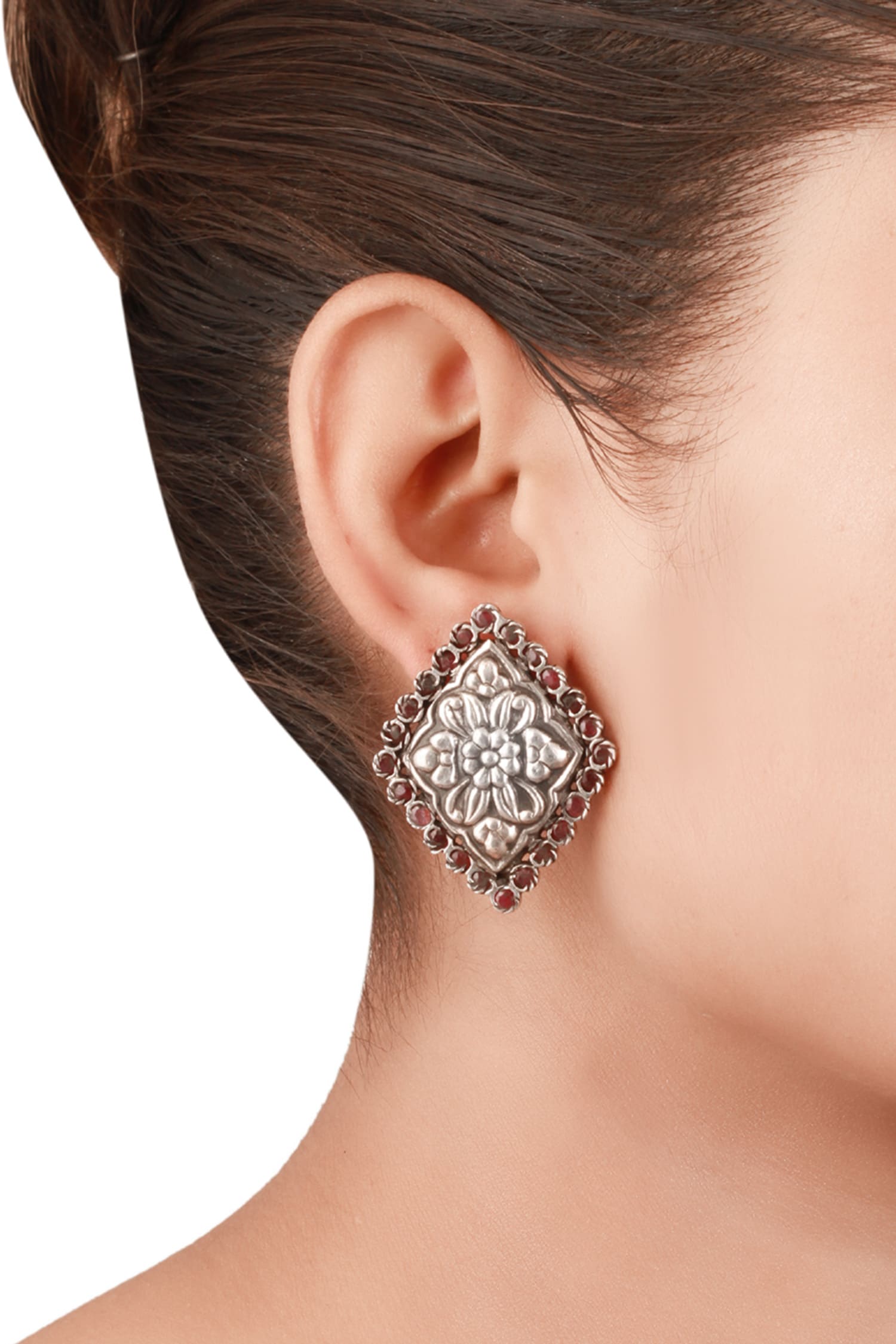 Carved Stud Earrings 