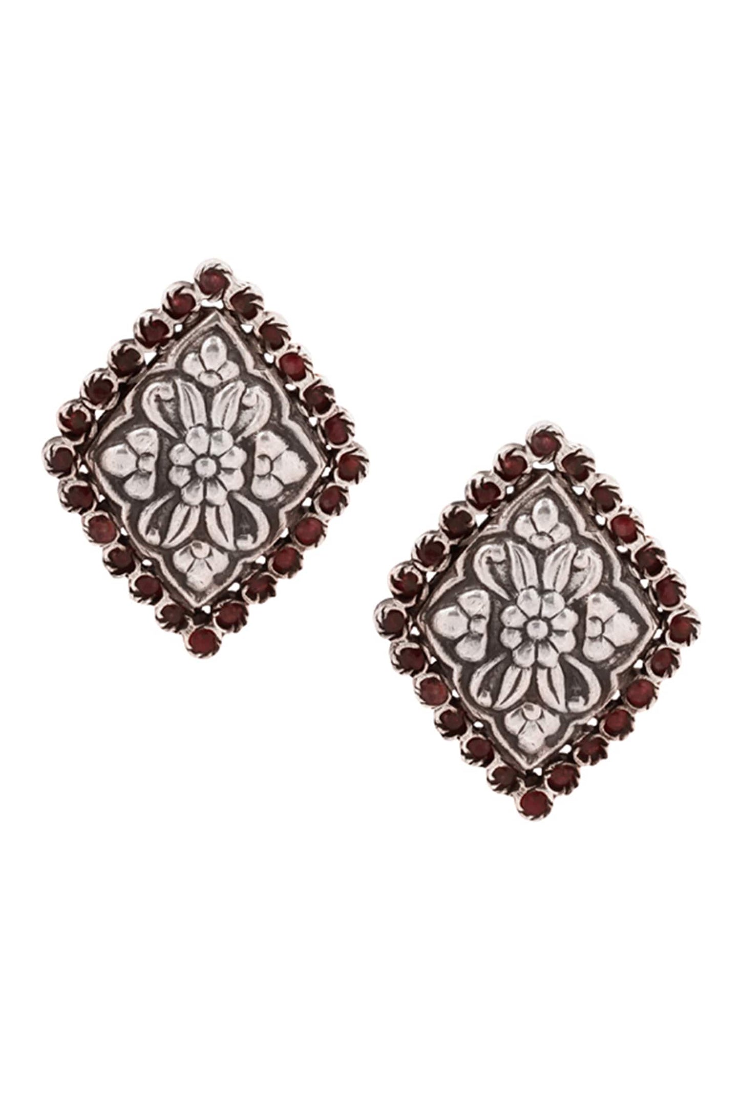 Carved Stud Earrings 