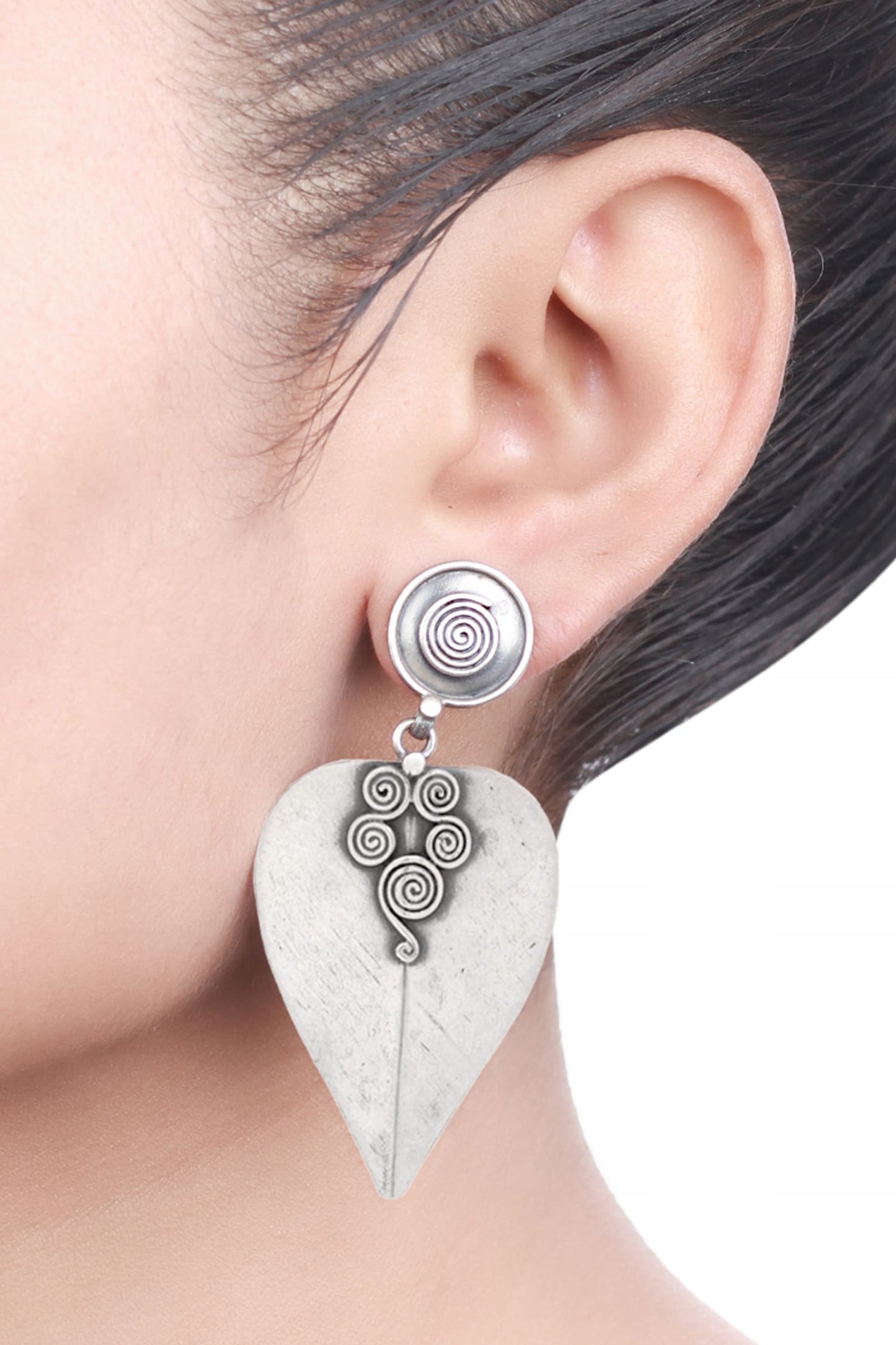 Leaf Motif Drop Earrings 