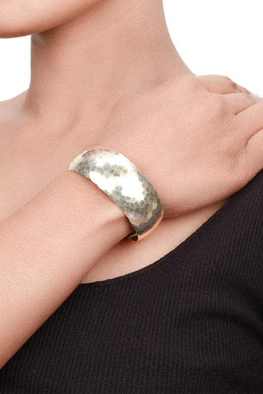 Geometric Textured Bracelet 