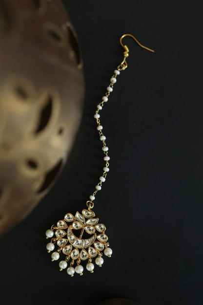 Kundan Maangtikka
 