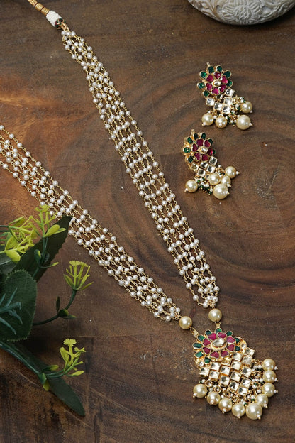 Kundan Carved Necklace Set 