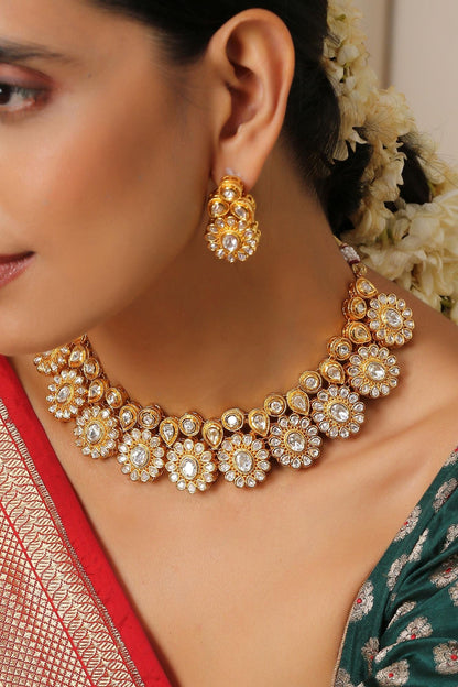 Floral Shaped Necklace Set 