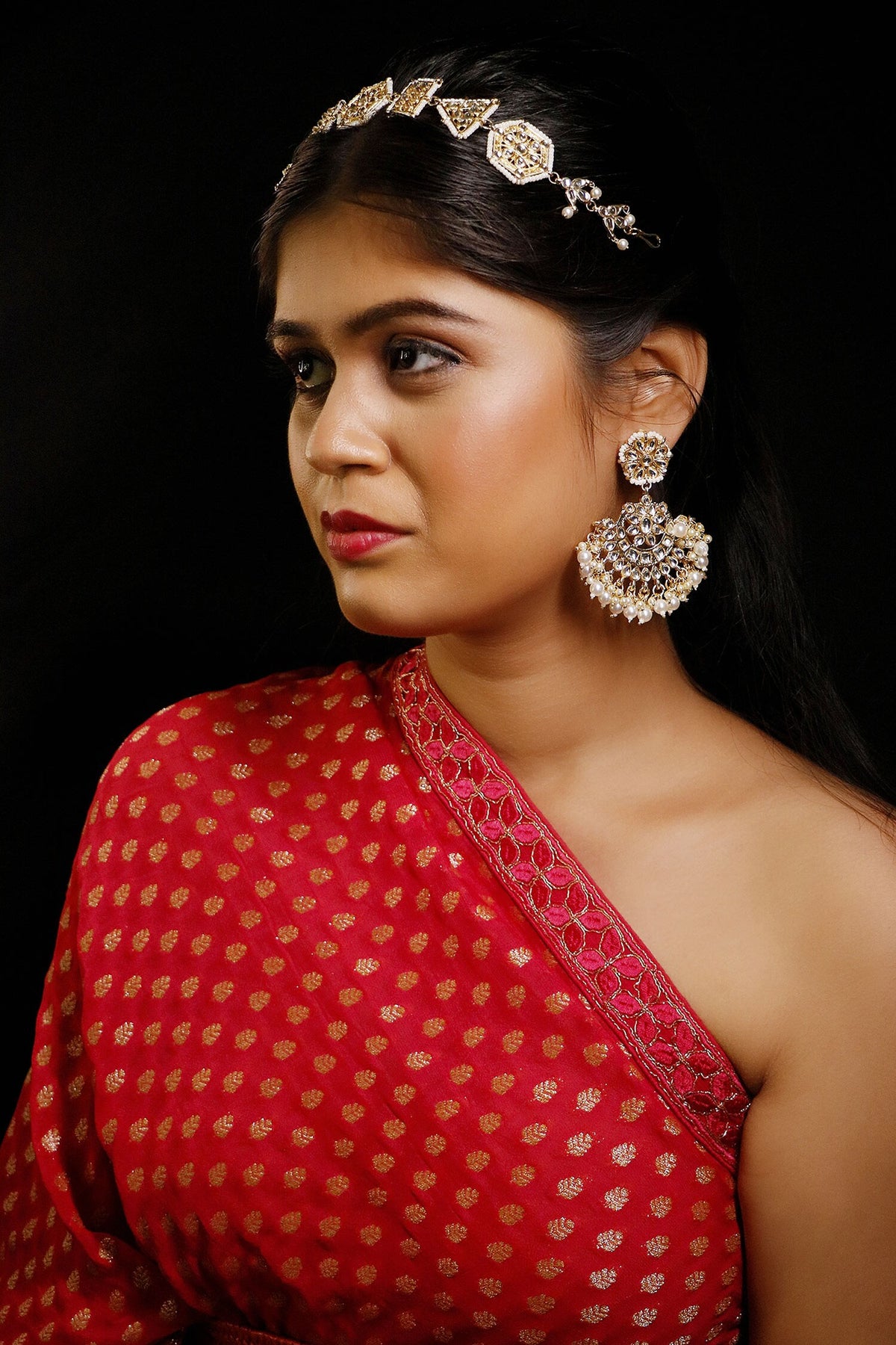 Gold & White Kundan Mathapatti Set 