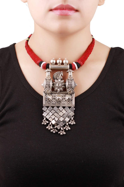 Floral Carved Pendant Necklace 