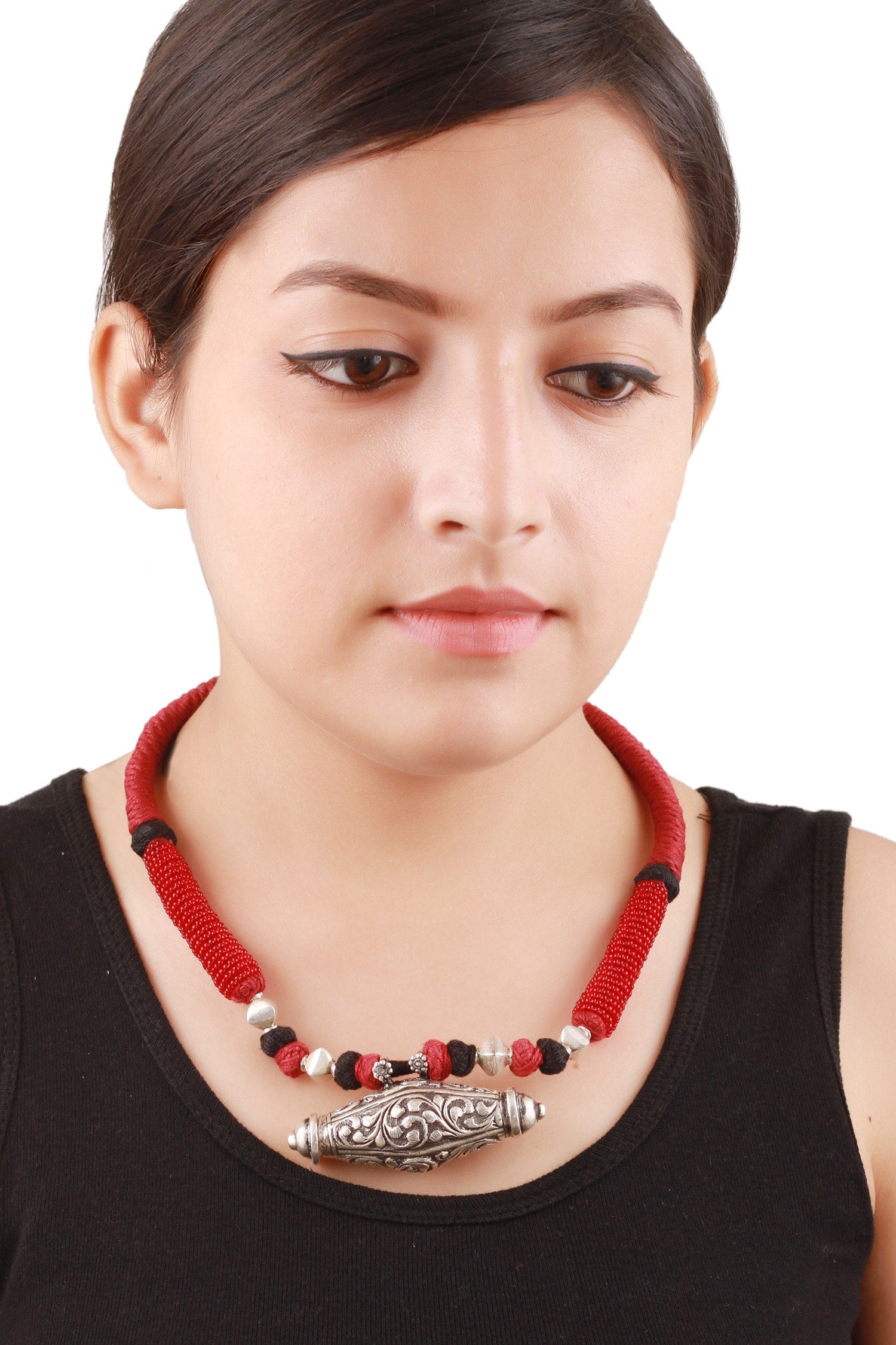 Red Braided Thread Beaded Necklace 
