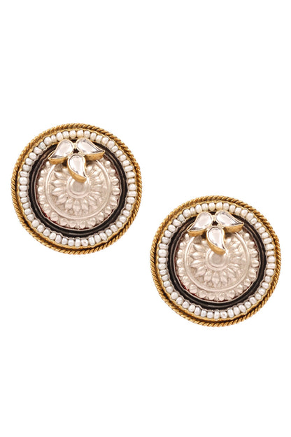 Carved Stud Earrings 