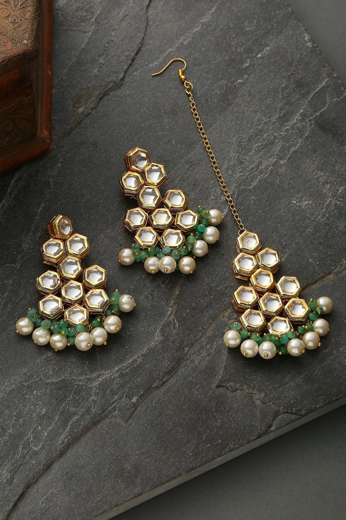 Kundan Earrings with Maangtikka 