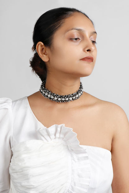 Idrissa Pearl Choker 